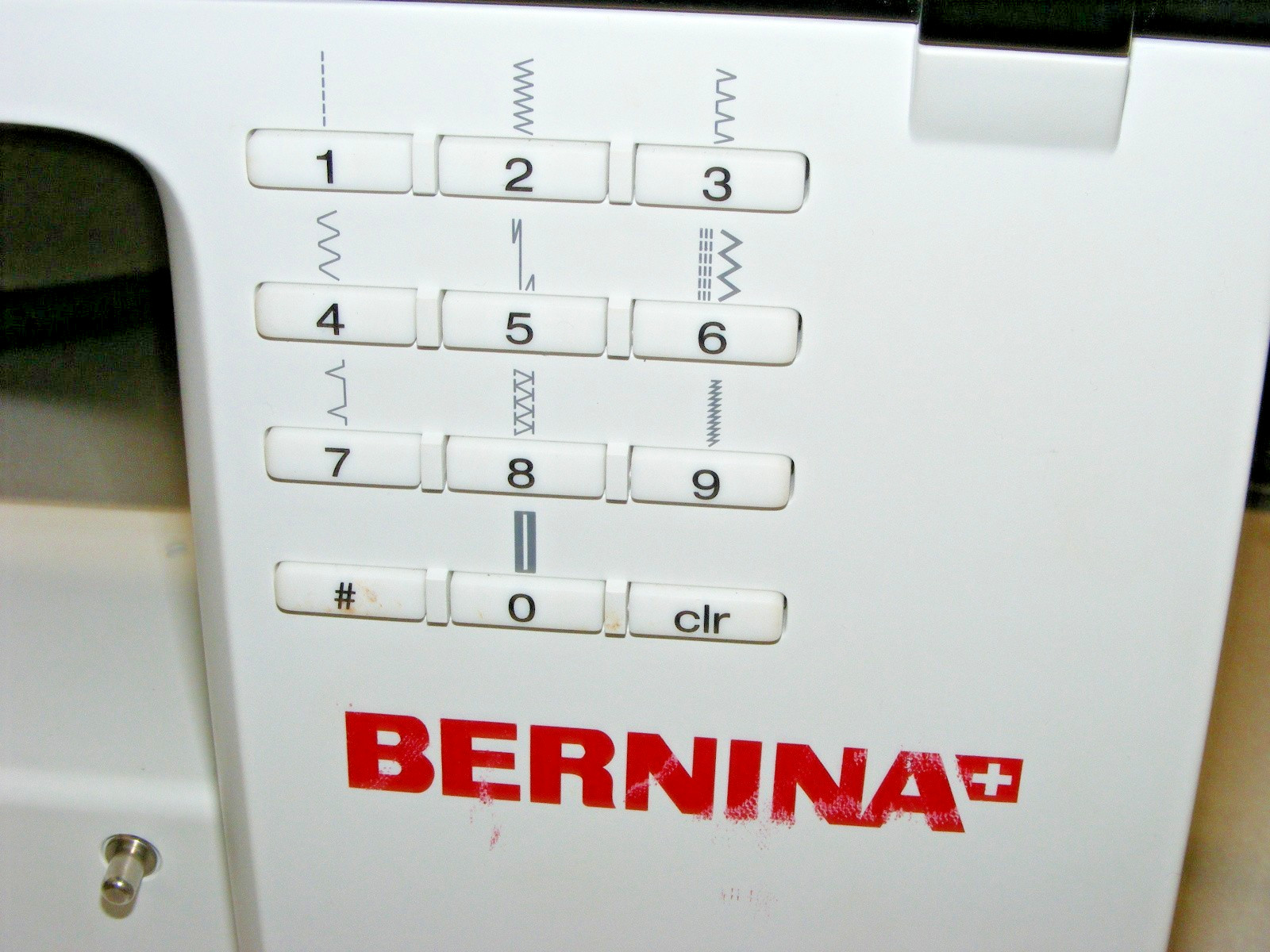 BERNINA B380 Sewing Machine with Rolling Case