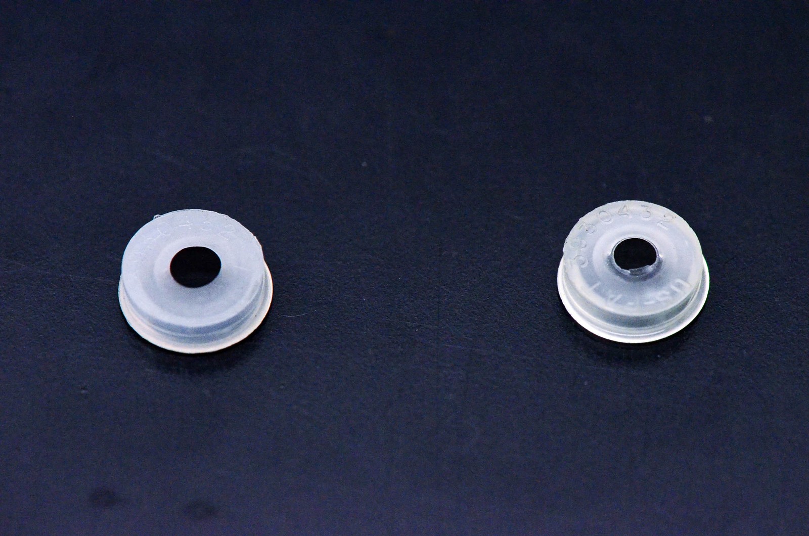 Aftermarket 414436800 Retainer Caps Qty 2 NOS