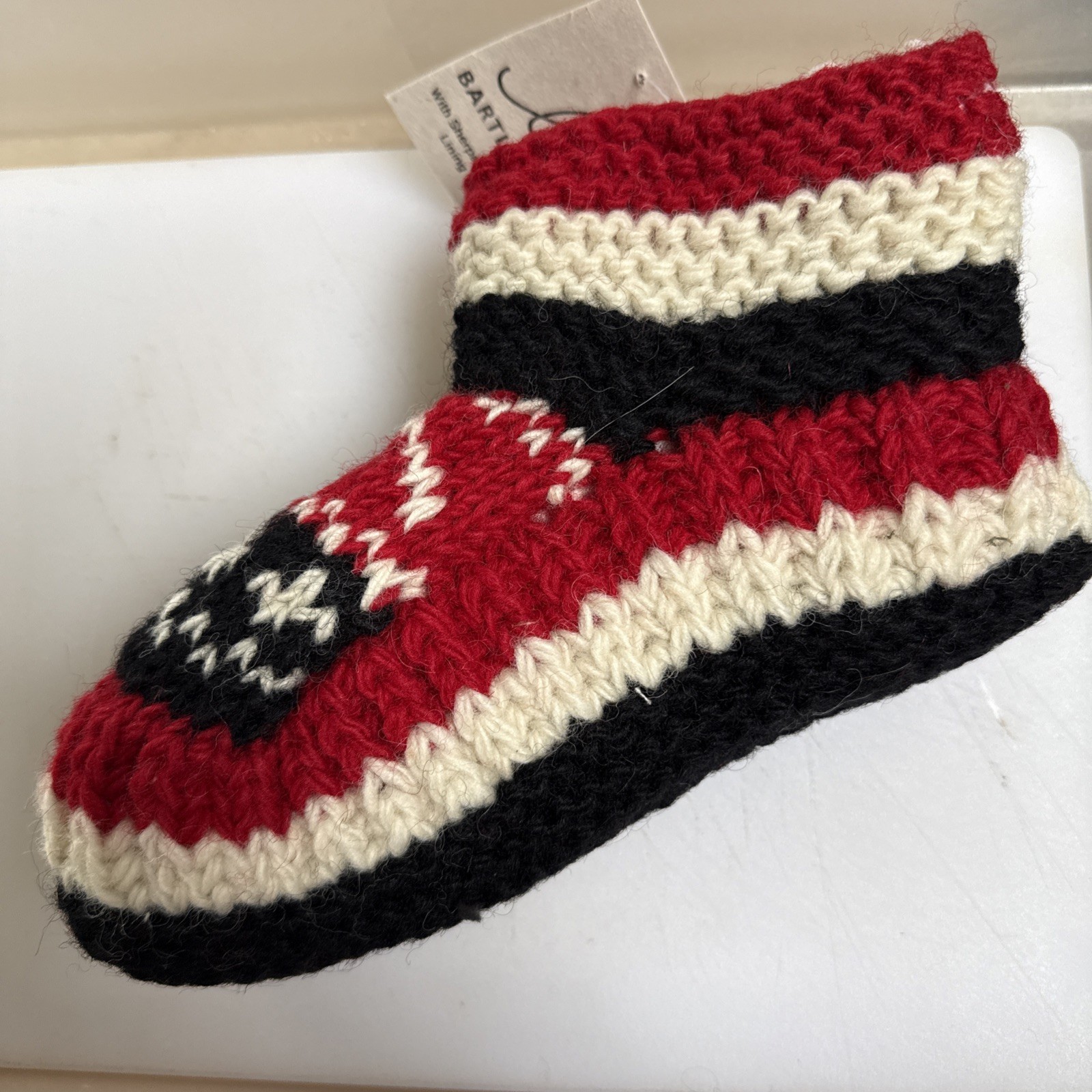 Knitted Sherpa Lined Nepal Socks Red and Black One Size