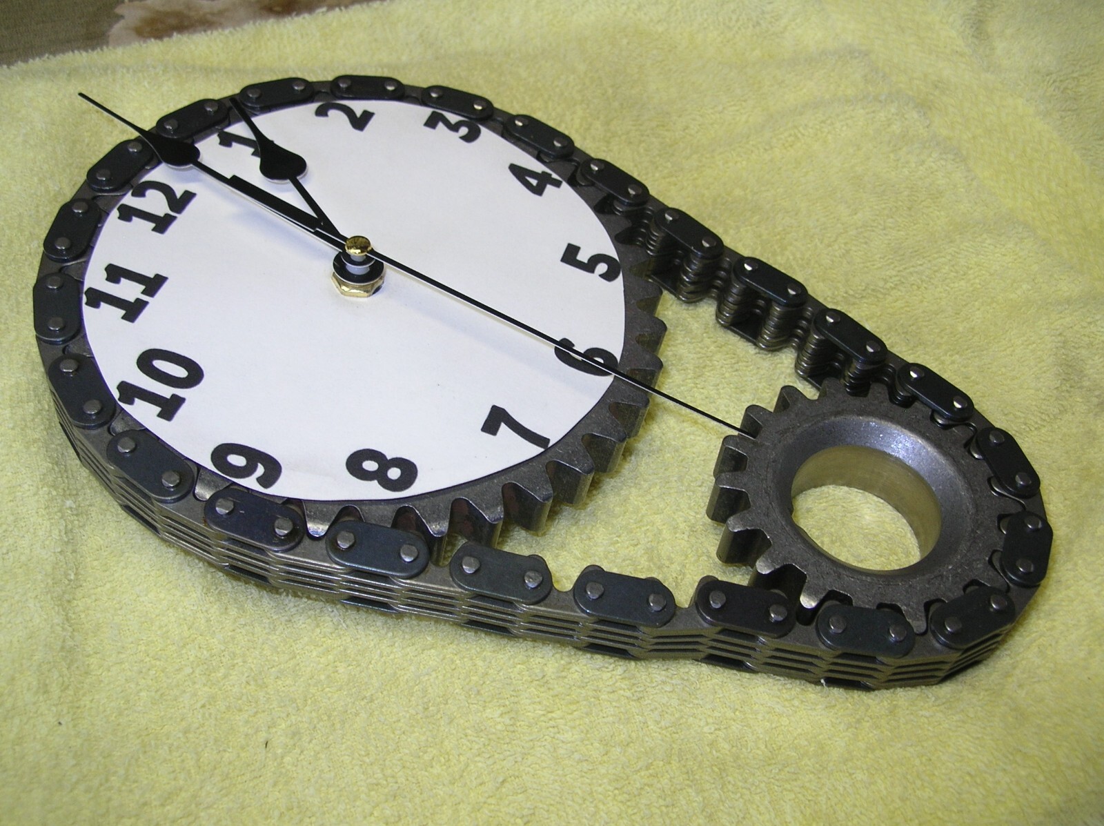 CAR TRUCK ENGINE TIMING CHAIN WALL CLOCK MAN CAVE AUTOMOBILE INDUSTRIAL ART DECO