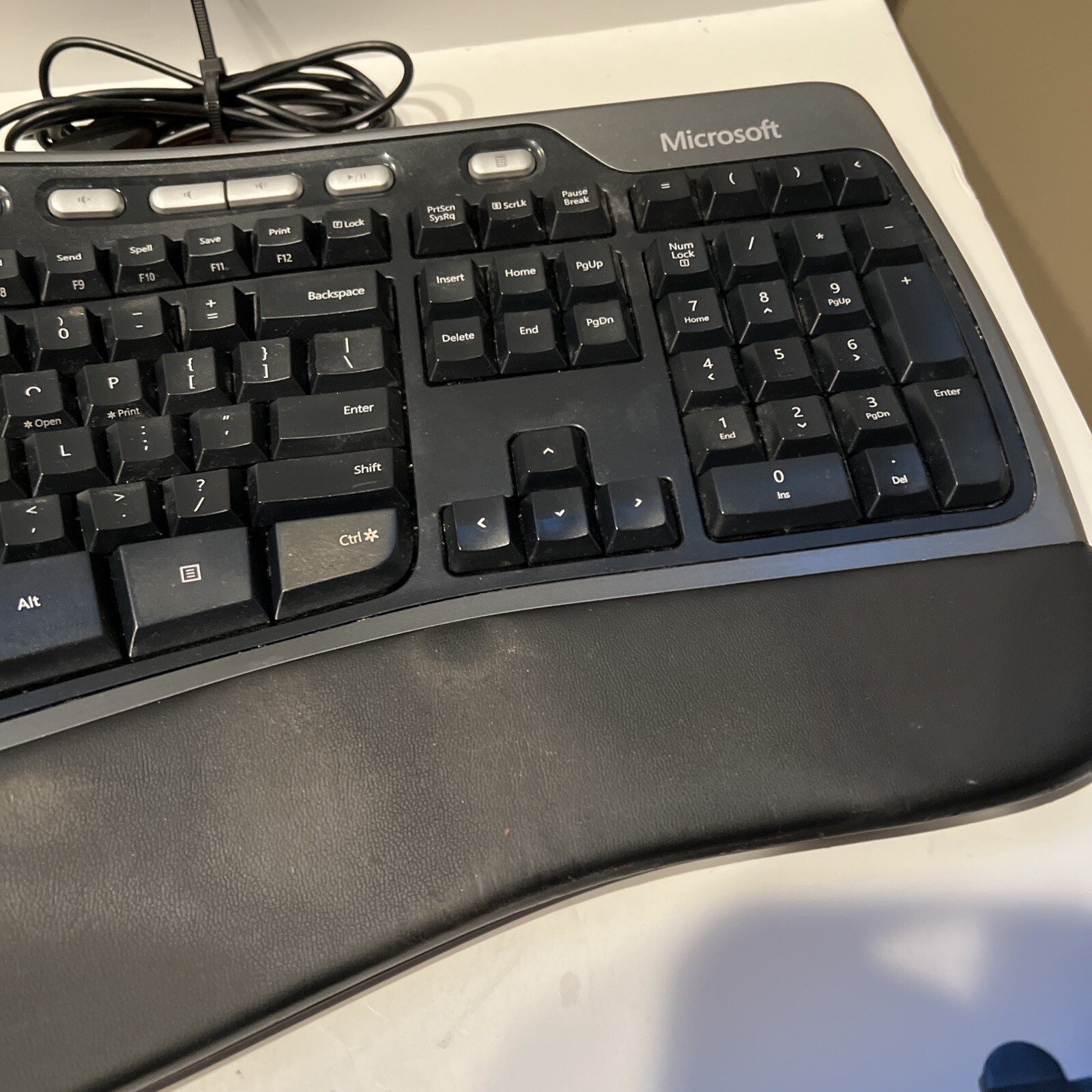 Microsoft Natural Ergonomic Keyboard 4000 v1.0 Model 1048 KU-0462 Tested