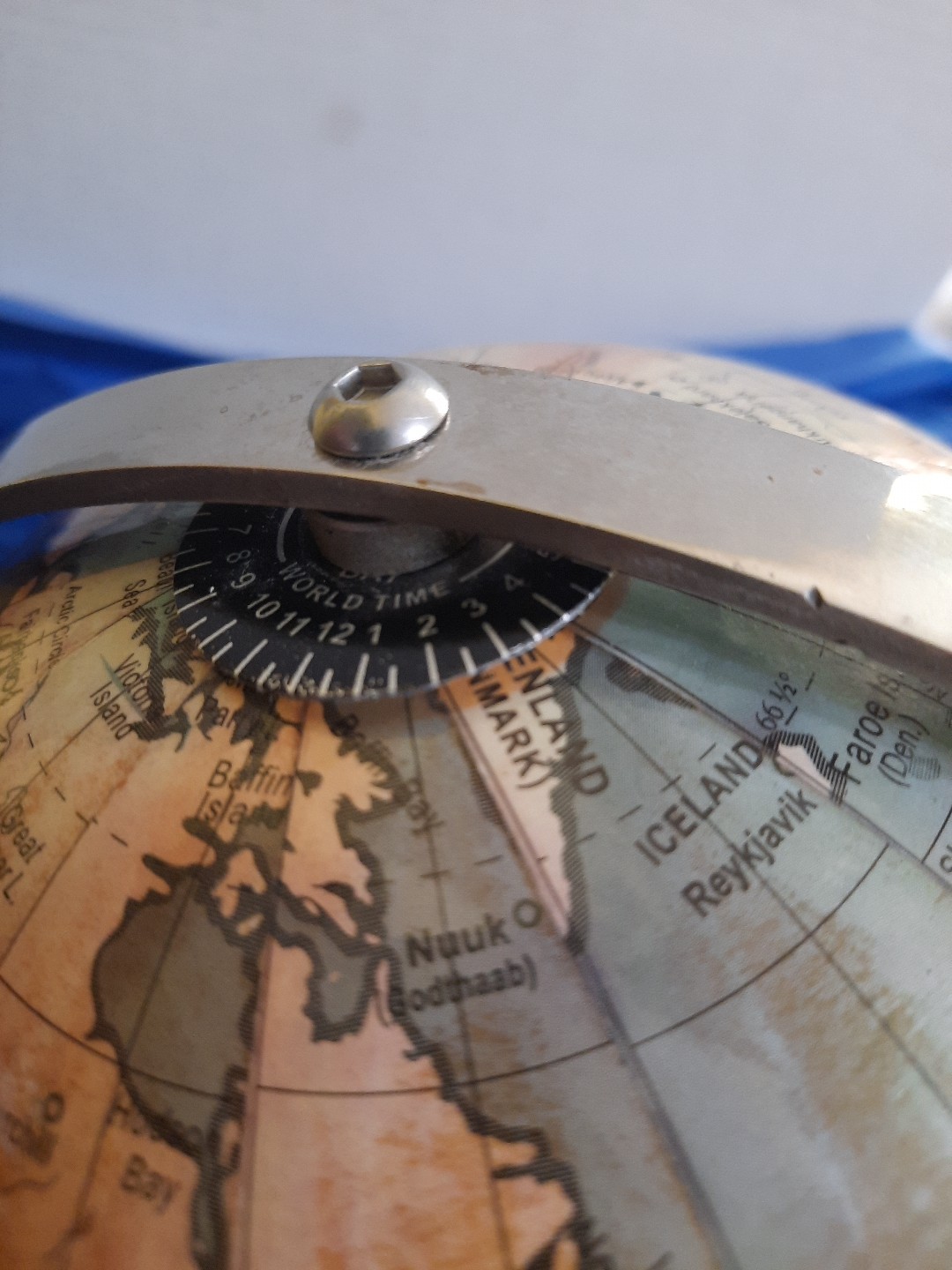 Vintage UG Globe 10"
