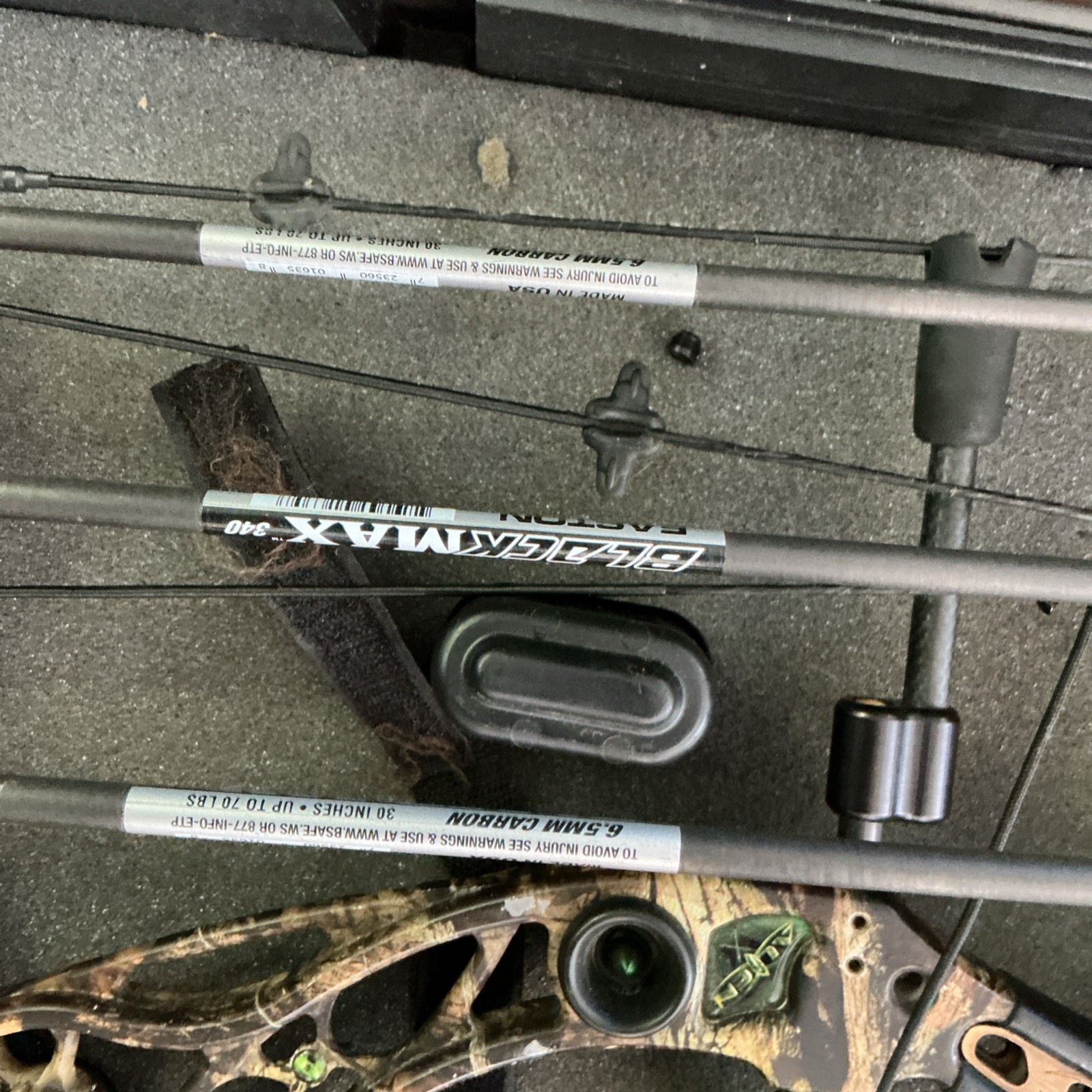 Martin Alien Compound Bow – 70lb Draw – Includes Hard Case – Ready to Shoot