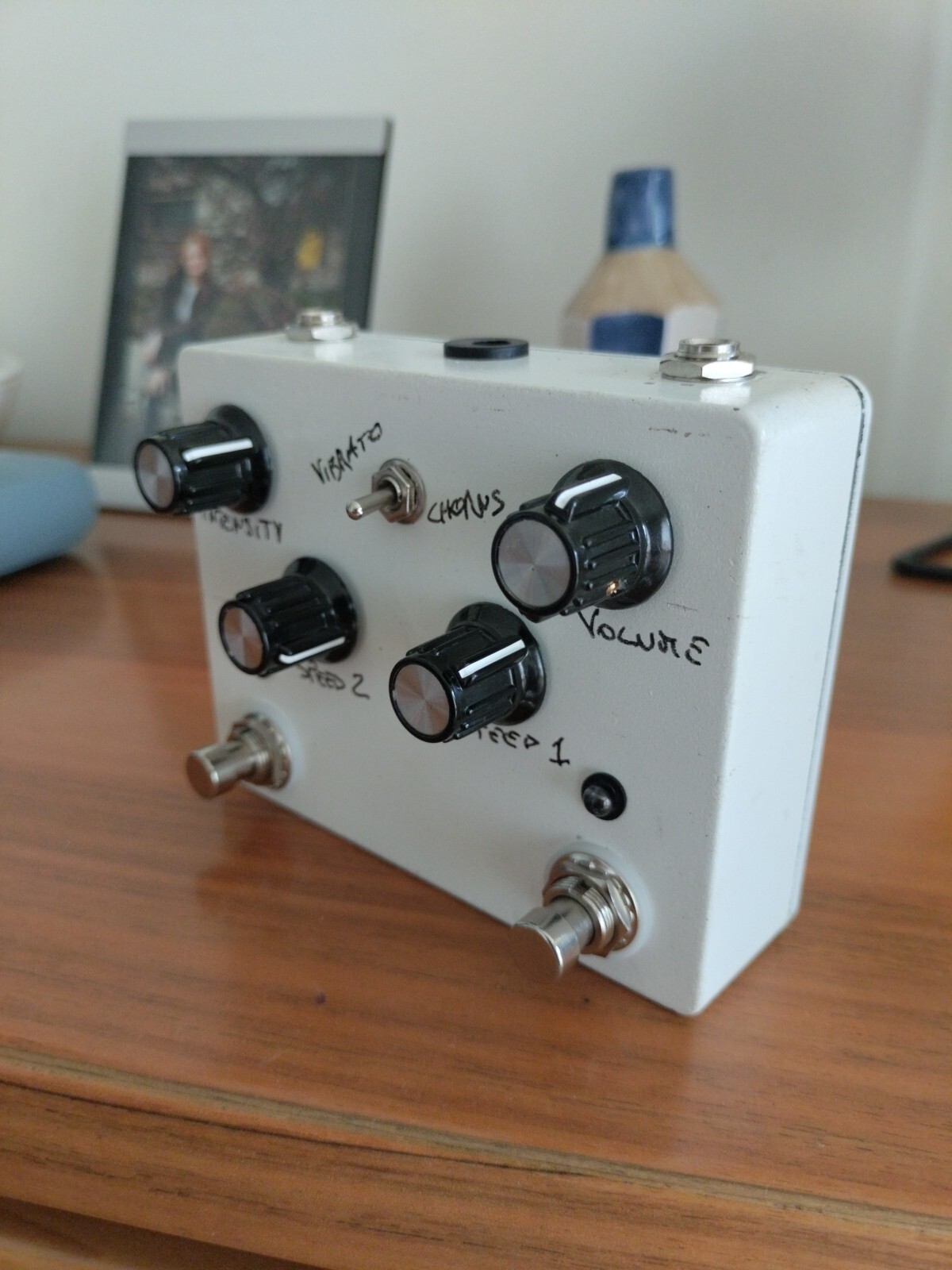ELECTROVIBE, Univibe rotating speaker simulator, Chorus/Vibrato