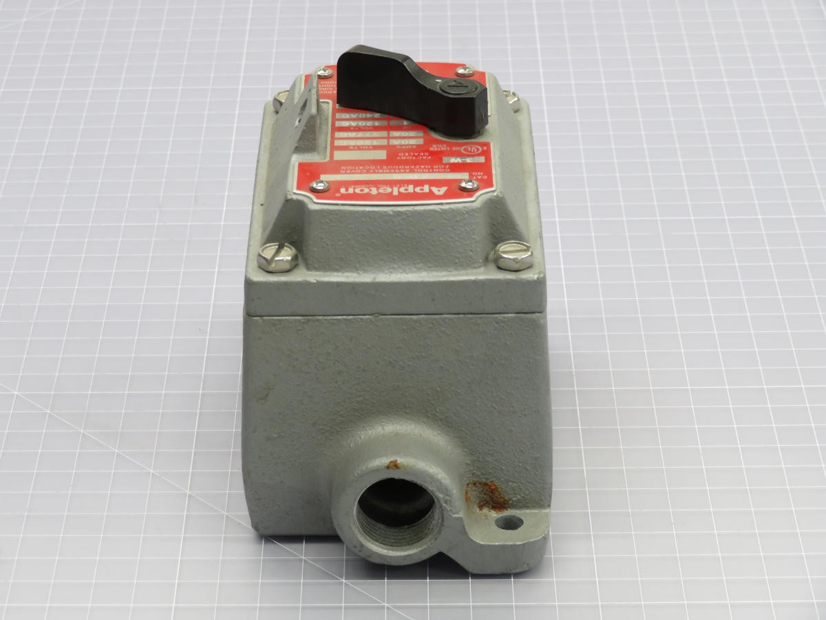 APPLETON EDSF23WQ SEALED TUMBLER SWITCH CONTROL STATION OTHER SWITCH T213052