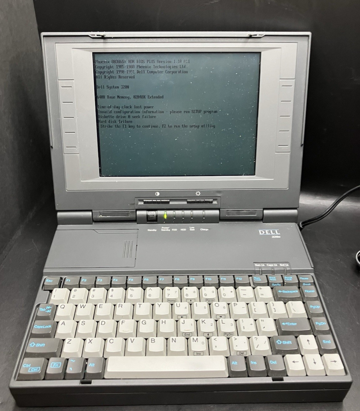 VINTAGE Dell 320N Laptop Intel for parts or repair