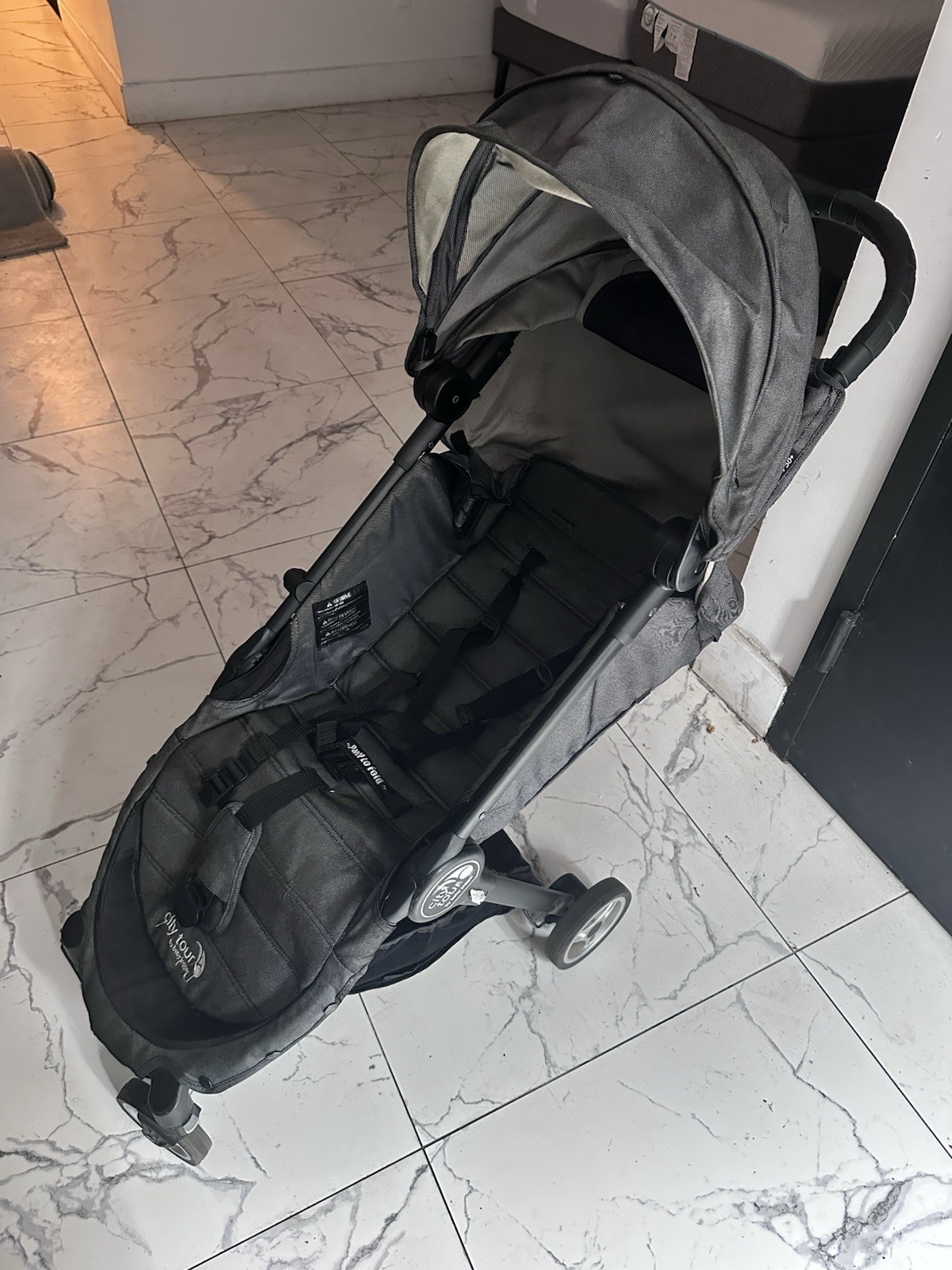 Baby Jogger City Tour Lightweight Single Stroller, Gray, Folding 5-Point Harness