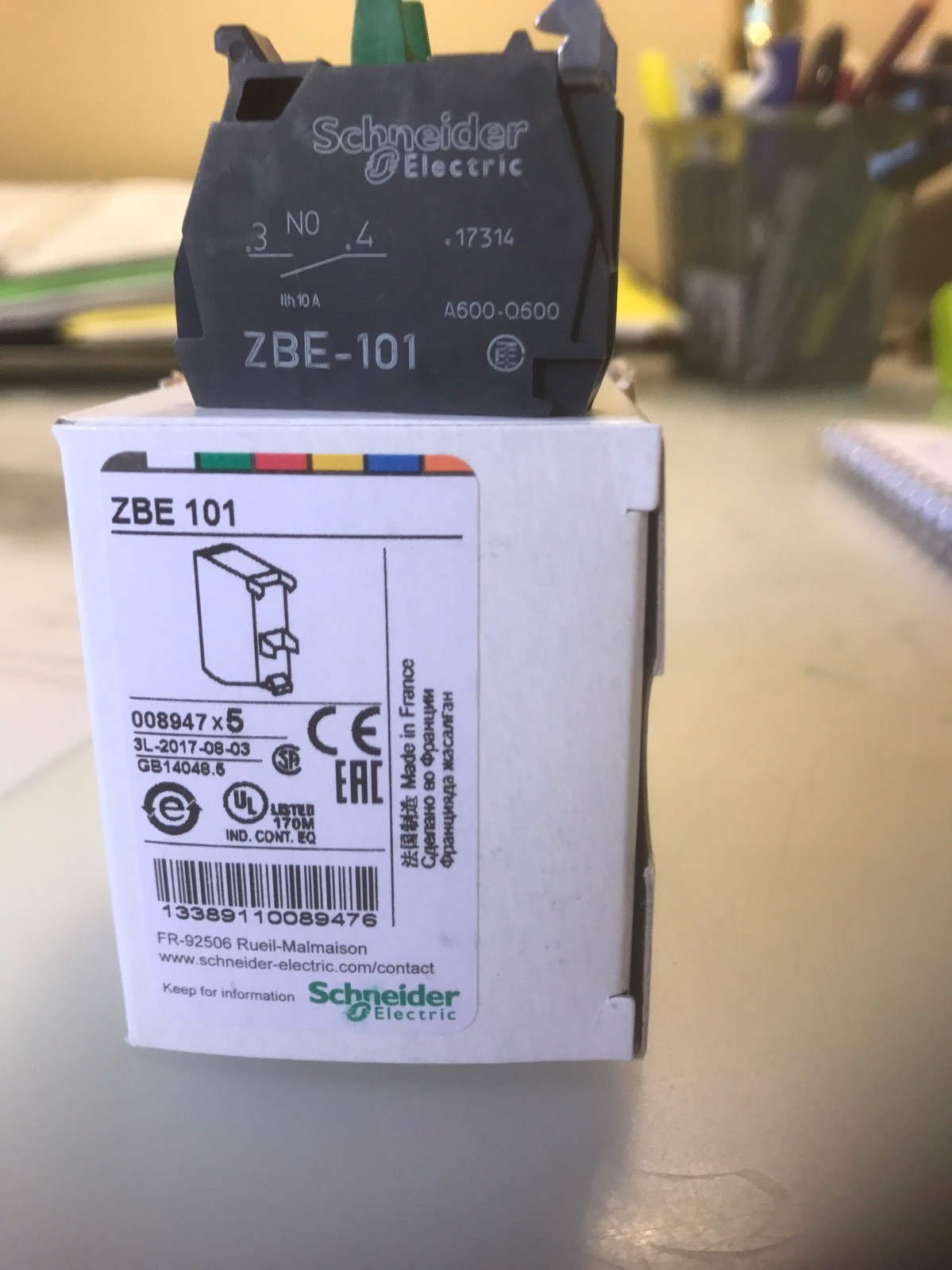 SCHNEIDER. CONTACT BLOCK. ZBE101. USA STOCK AUTHENTIC