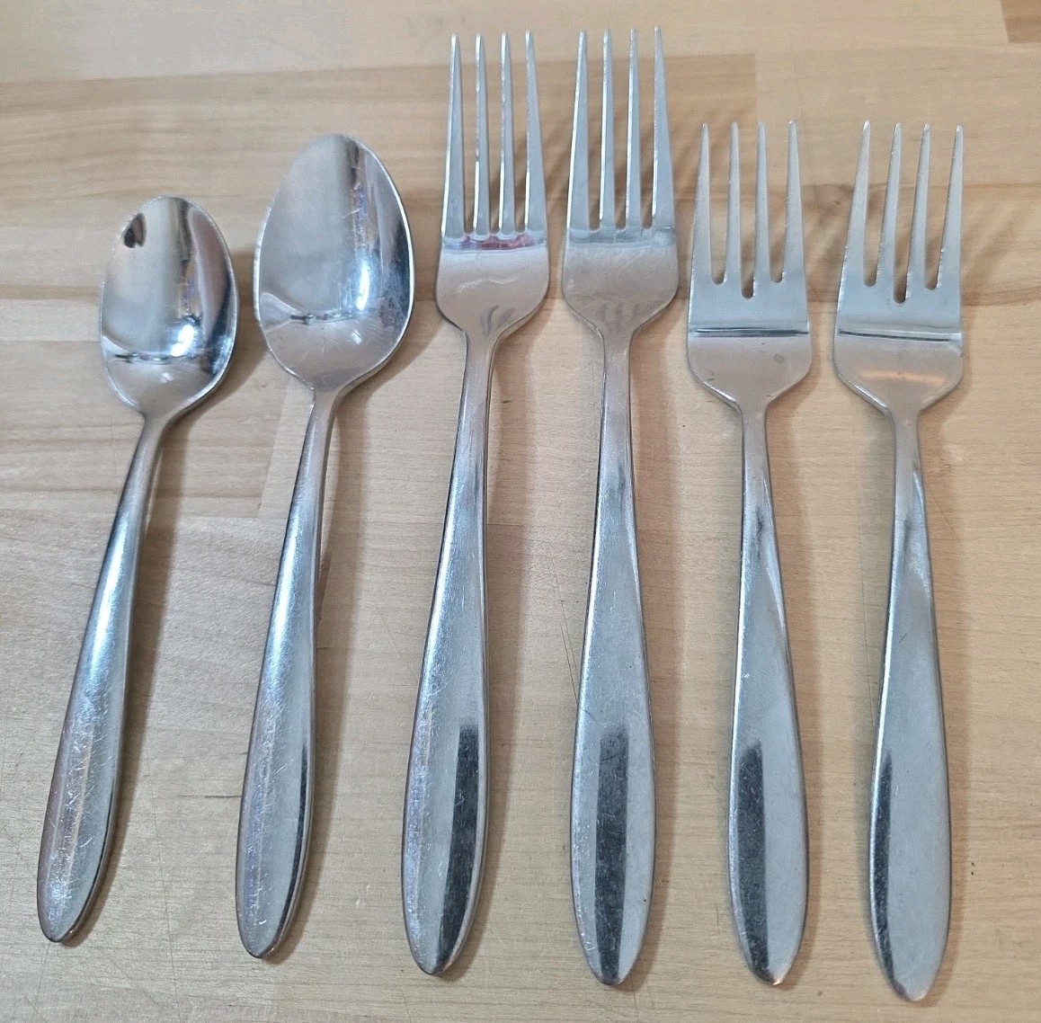 Oneida Mooncast Stainless Steel Flatware Partial Set Replacement Pieces