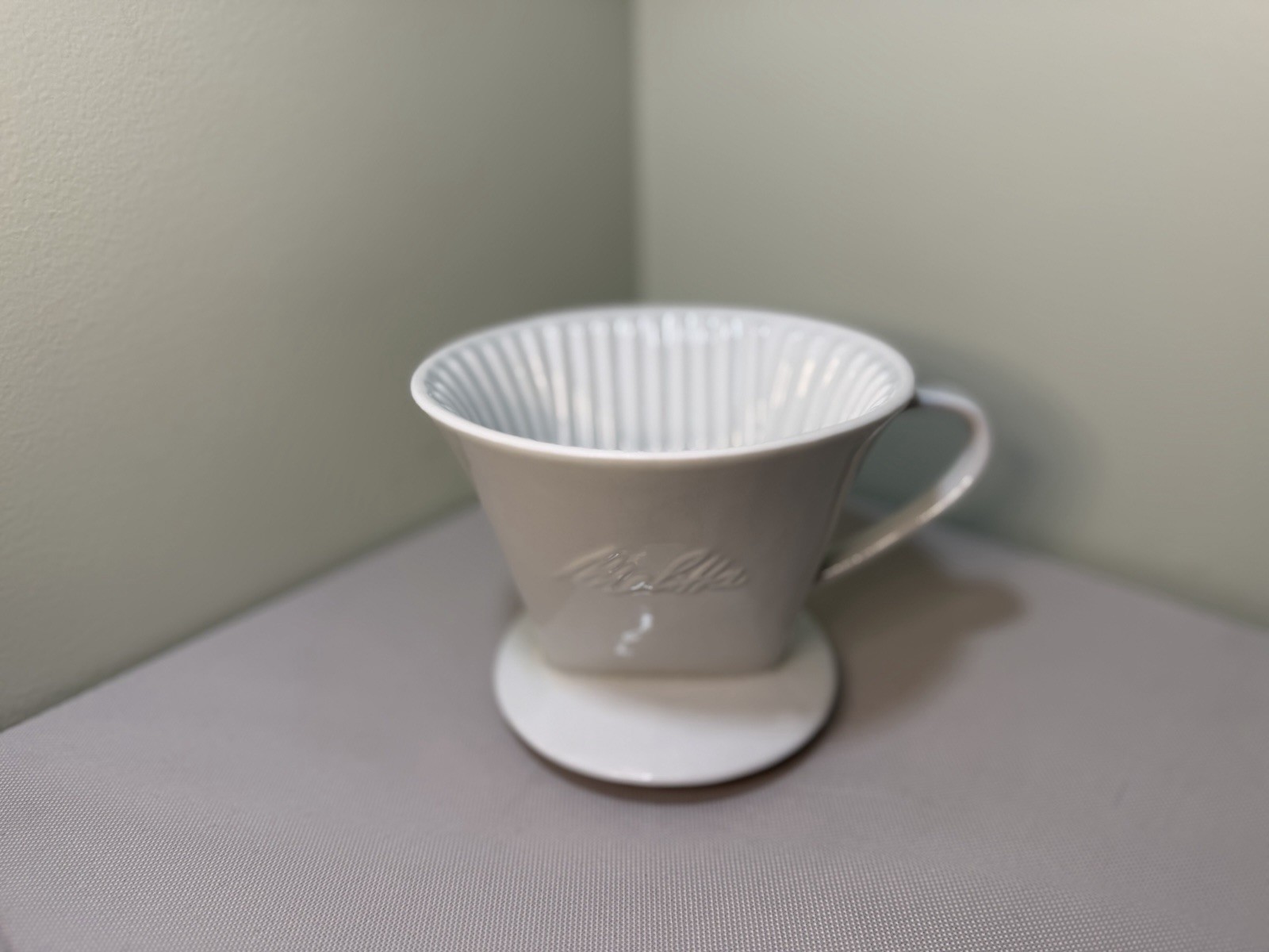 Melitta Cream White Porcelain Pour Over Coffee Filter One Hole