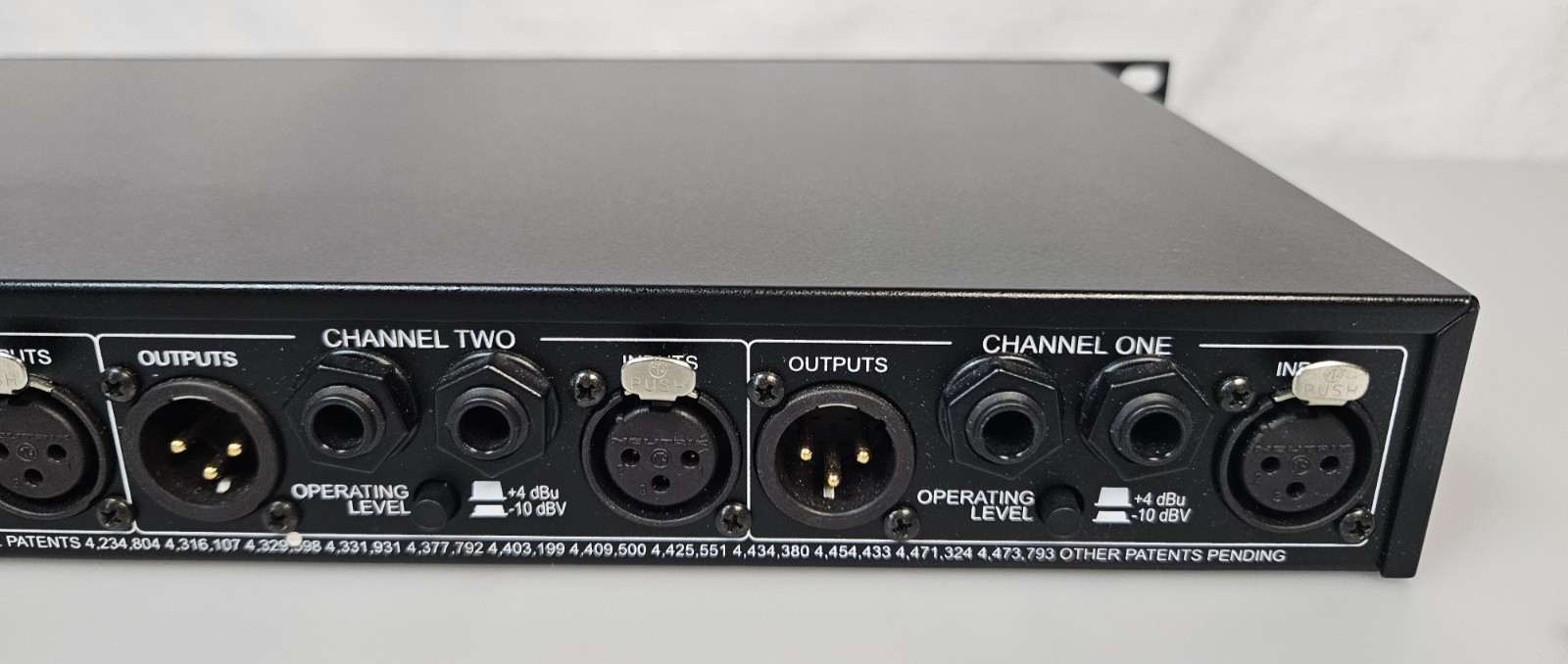 dbx 1046 Quad Compressor/Limiter