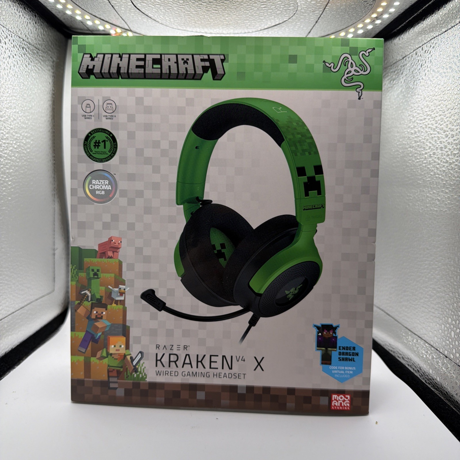 Razer Kraken V4 X Wired Gaming Headset - Minecraft Edition: USB PS5