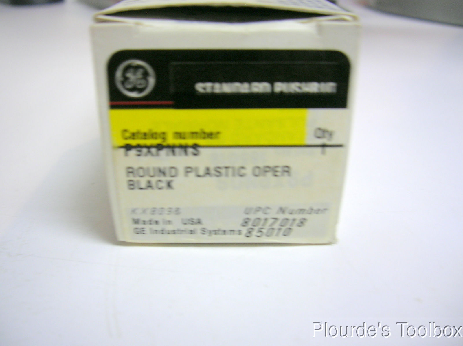New GE Round 22.5mm Plastic Black Push Button Operator, P9XPNNS