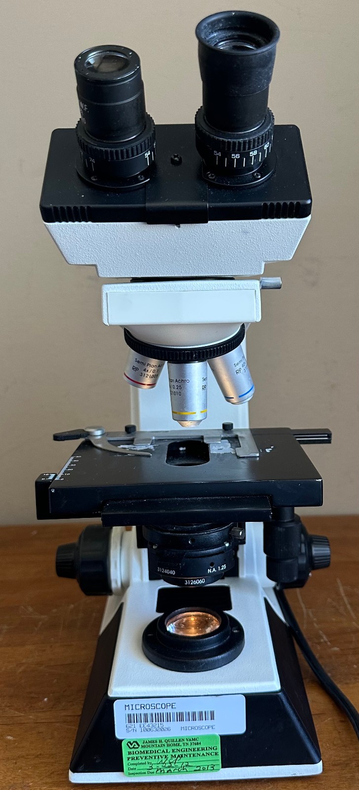 Seiler Instrument Microlux III Binocular Microscope w/4x 10x 40x 100x Objectives