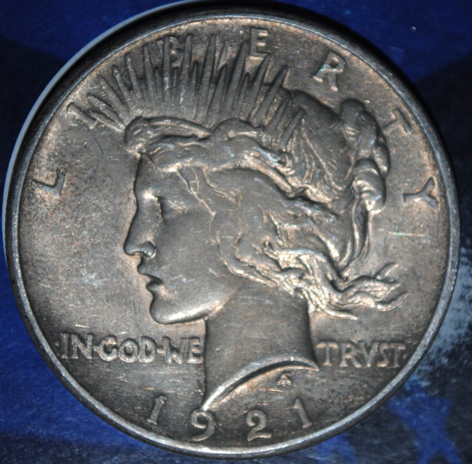 1921 PEACE DOLLAR {{{3829