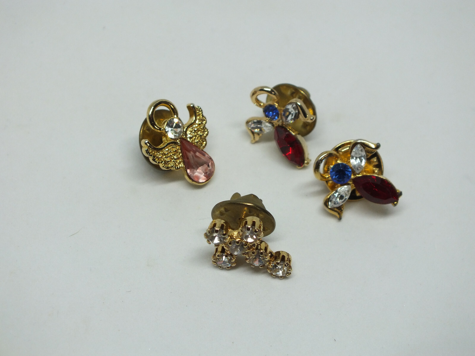 Beautiful Brooch Pin Angels Cross Set 4 Rhinestones 3/4 x 1/2" CUTE
