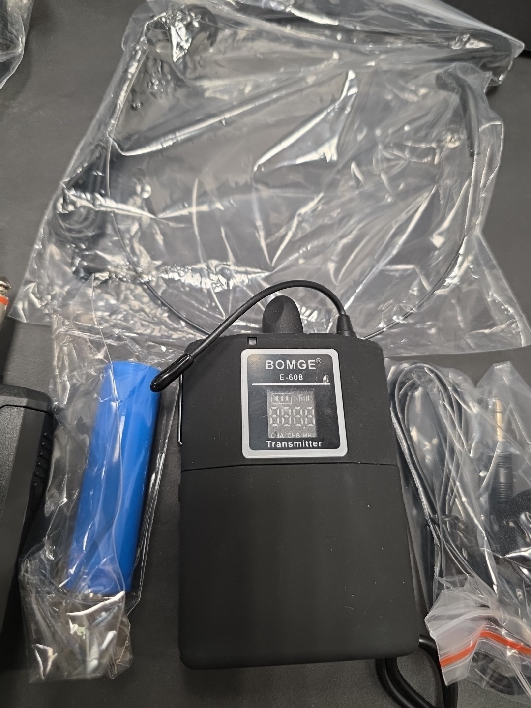 Bomge E-608 Wireless Bodypack Transmiter Unit