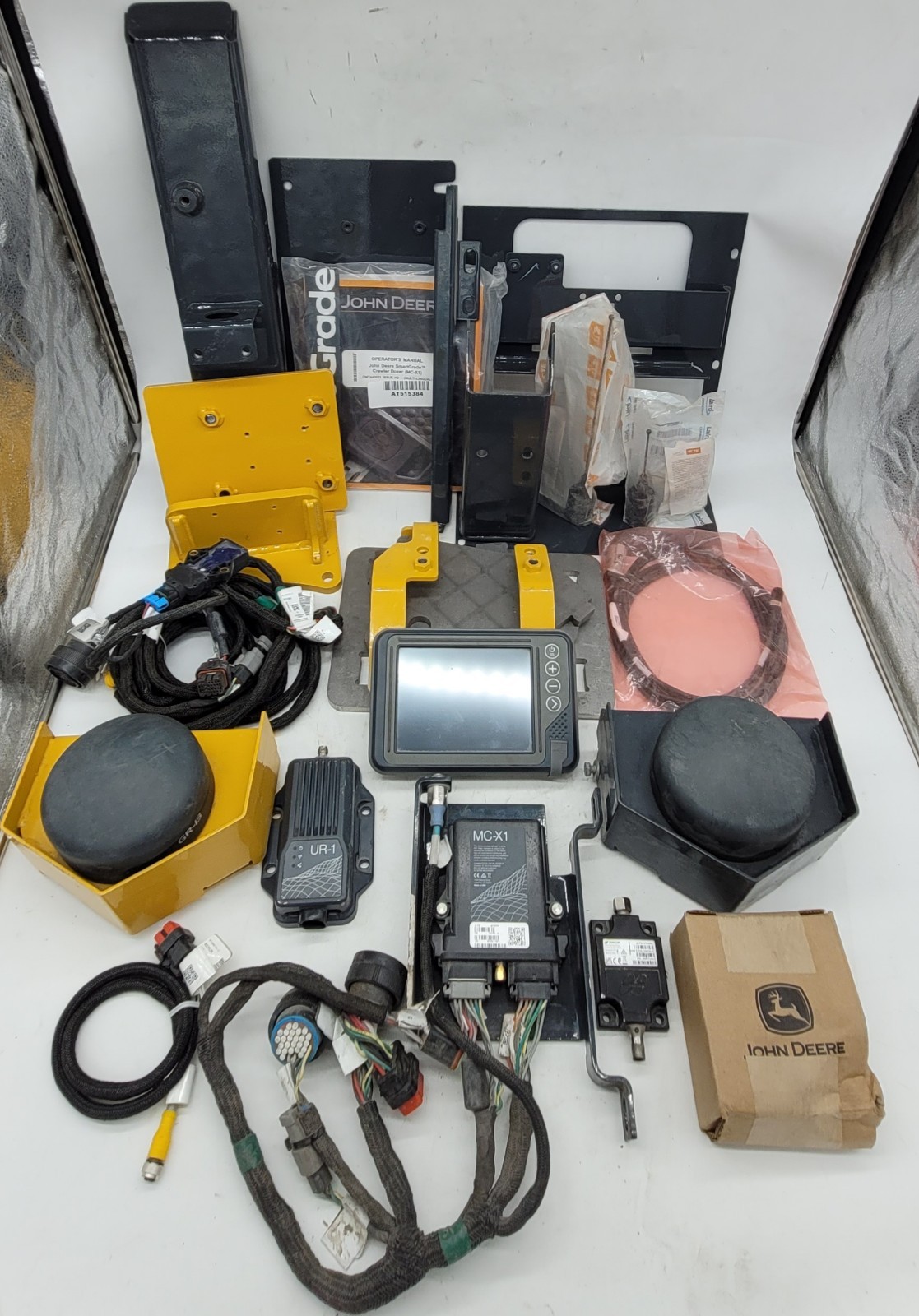 Topcon Deere SmartGrade Crawler Dozer w/ GX-55, MC-X1, Dual GR-i3, UR-1, Mounts•