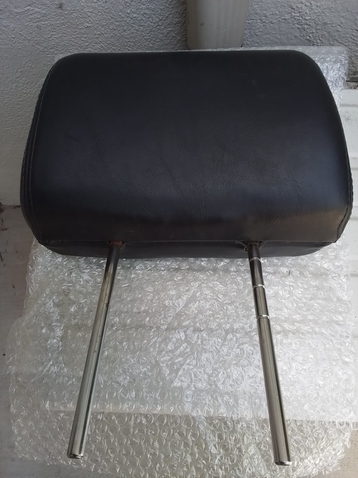 Electric Wheelchair Seat Black Head Rest 4-1/4" inches between rods READ
