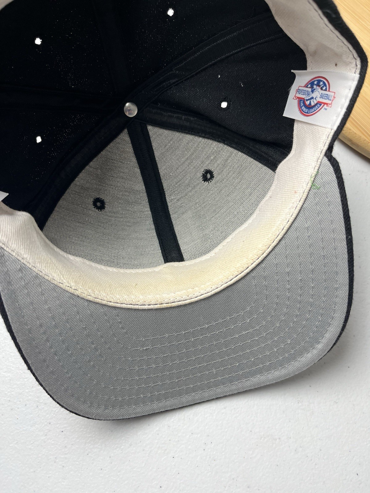 Fort Wayne Wizards New Era Vintage 90’s SnapBack Hat Black MiLB Wool Pro Model