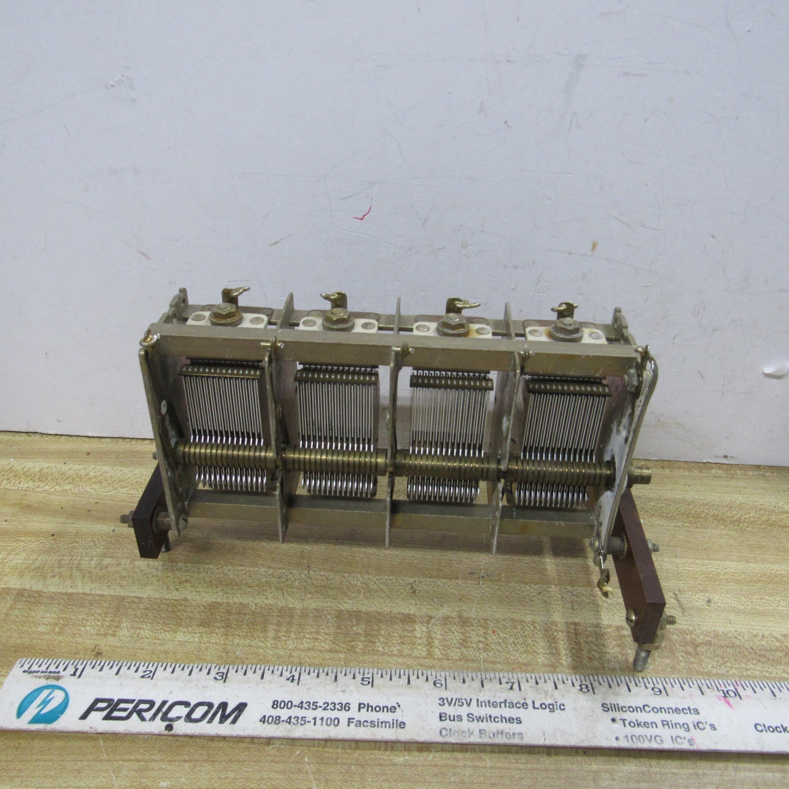 VARIABLE CAPACITOR 4 section 525 pF 12 to 530 pF 1/4 in shaft