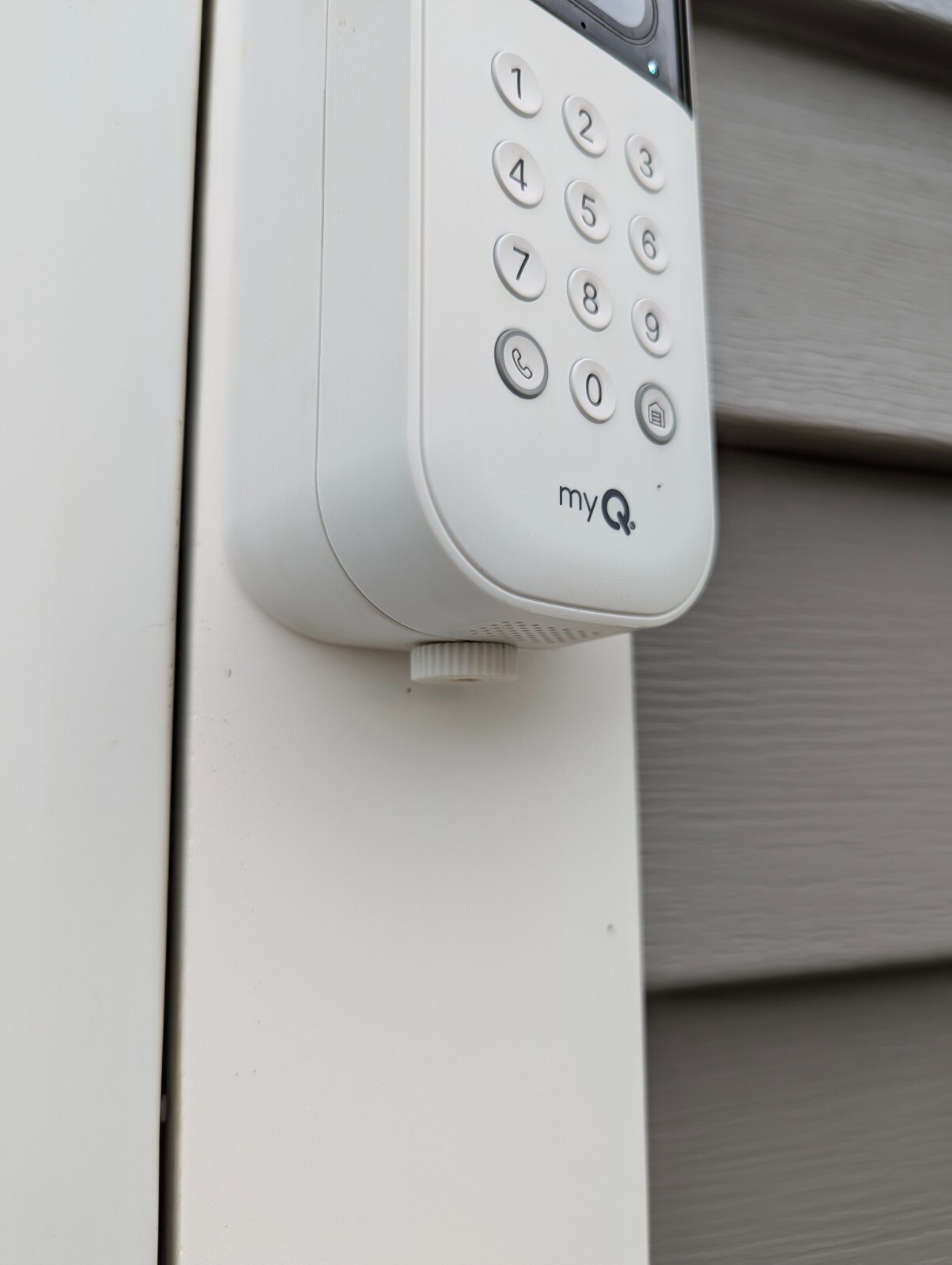Quick Thumb Screw for MyQ Smart Garage Video Keypad
