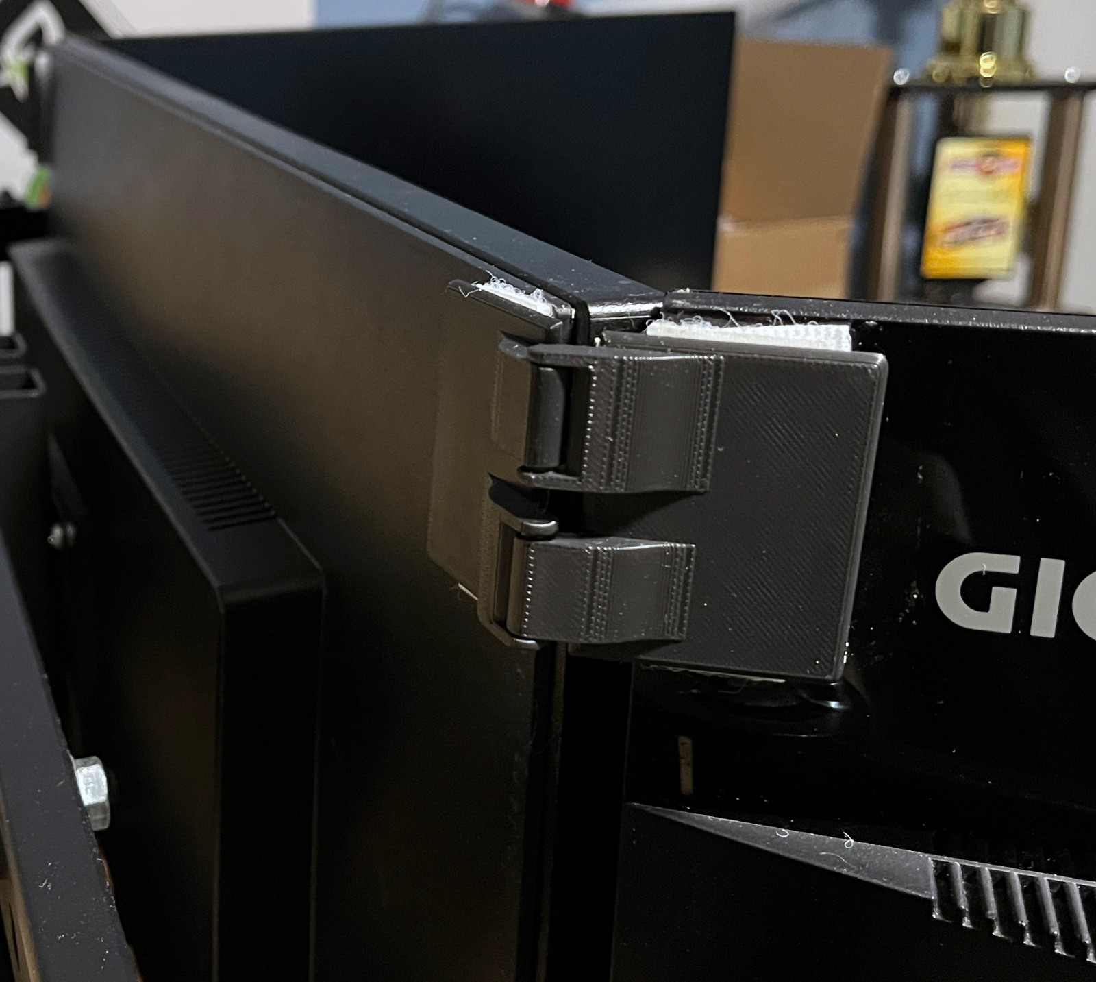 3D Printed Monitor Alignment Hinges 2-Pack: Sim Racing Triple Screen Connector