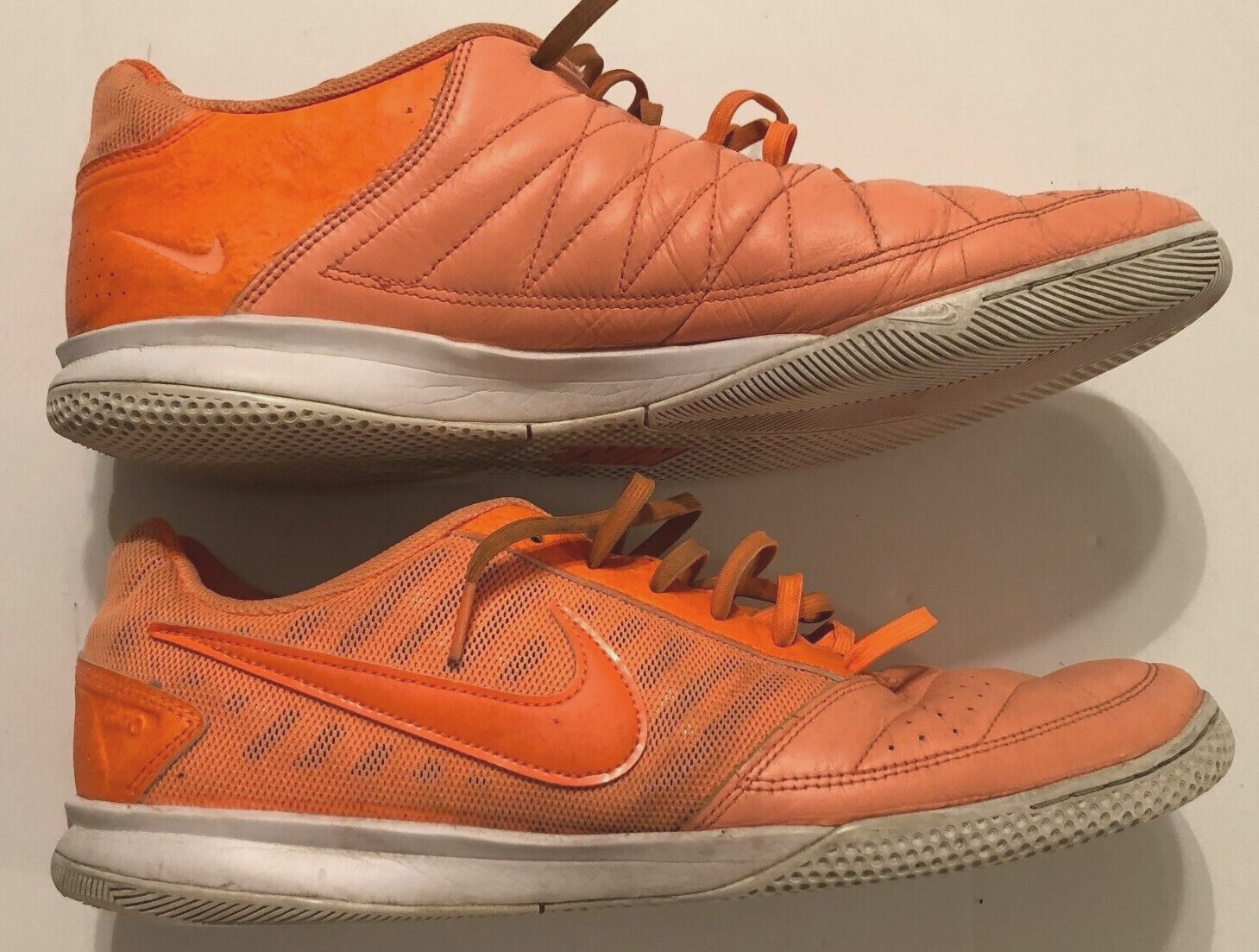 NIKE FC247 Gato II Atomic 2014 Orange White 580453881 Low Top Men's Shoes 12.5