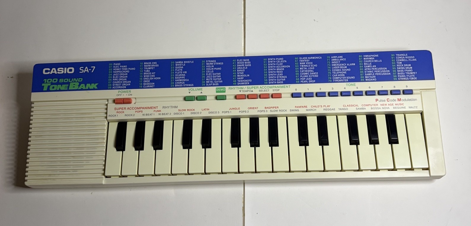 Vintage Casio SA-7 Tone Bank 100 Sound Keyboard - FOR PARTS OR REPAIR