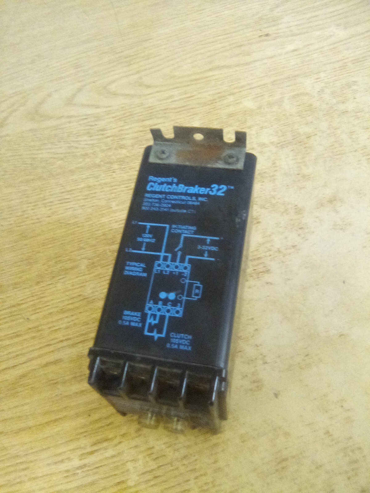 Regents ClutchBraker 32 All-Solid-State Relay