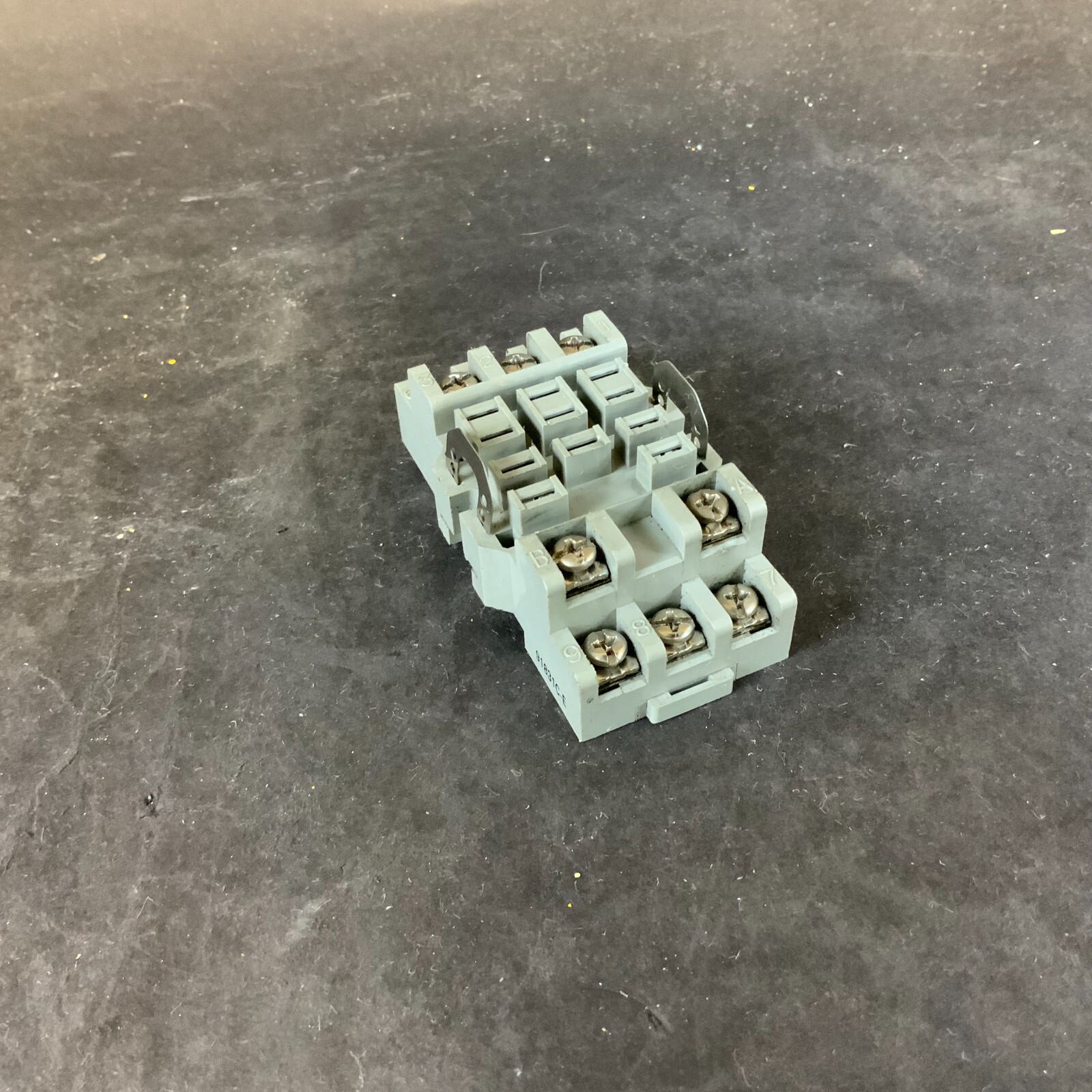 SQUARE D 8501 NR82 RELAY SOCKET ($10 OBO)