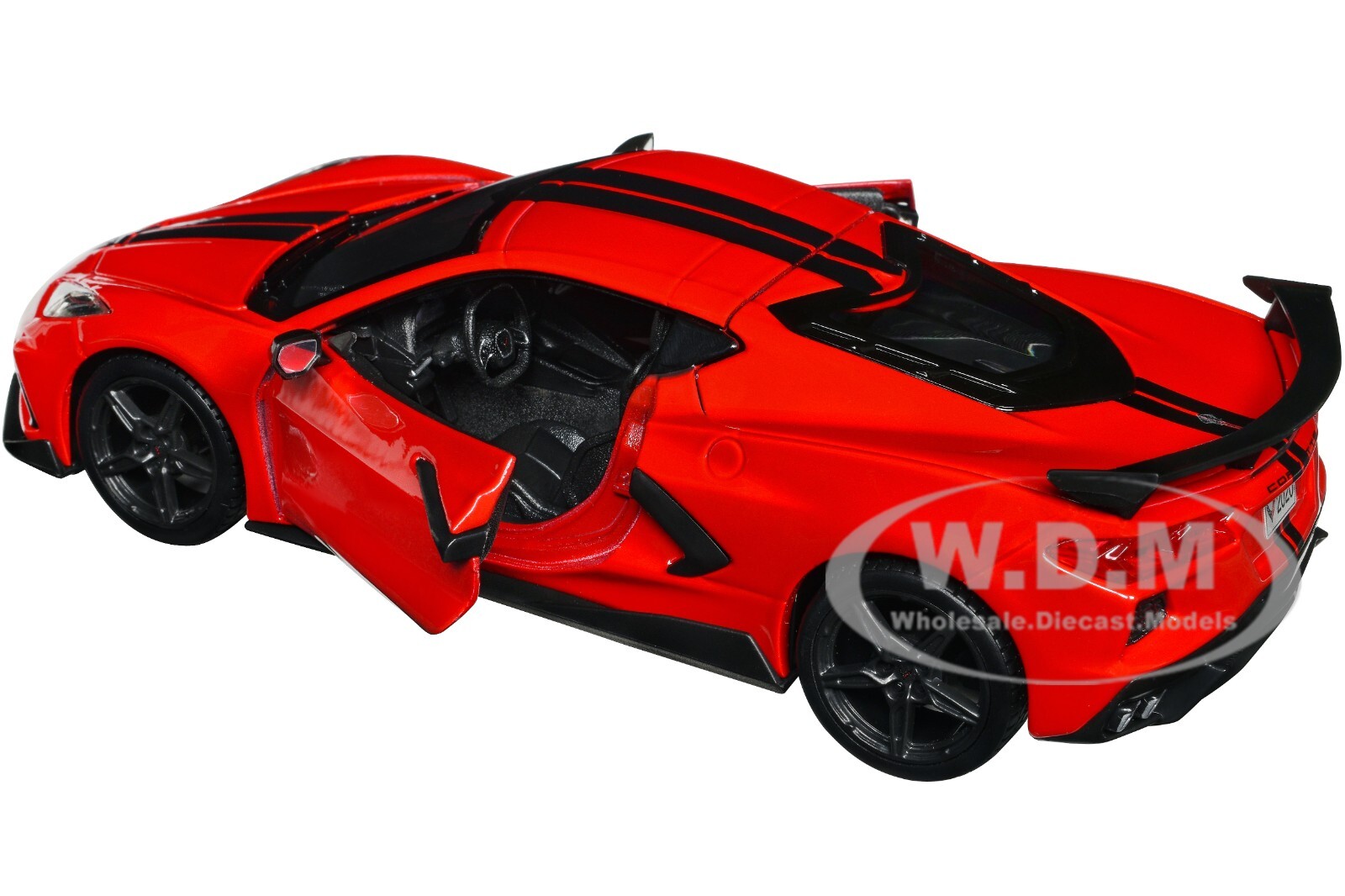 2020 CHEVROLET CORVETTE STINGRAY COUPE RED W/STRIPES 1/24 DIECAST MAISTO 31534