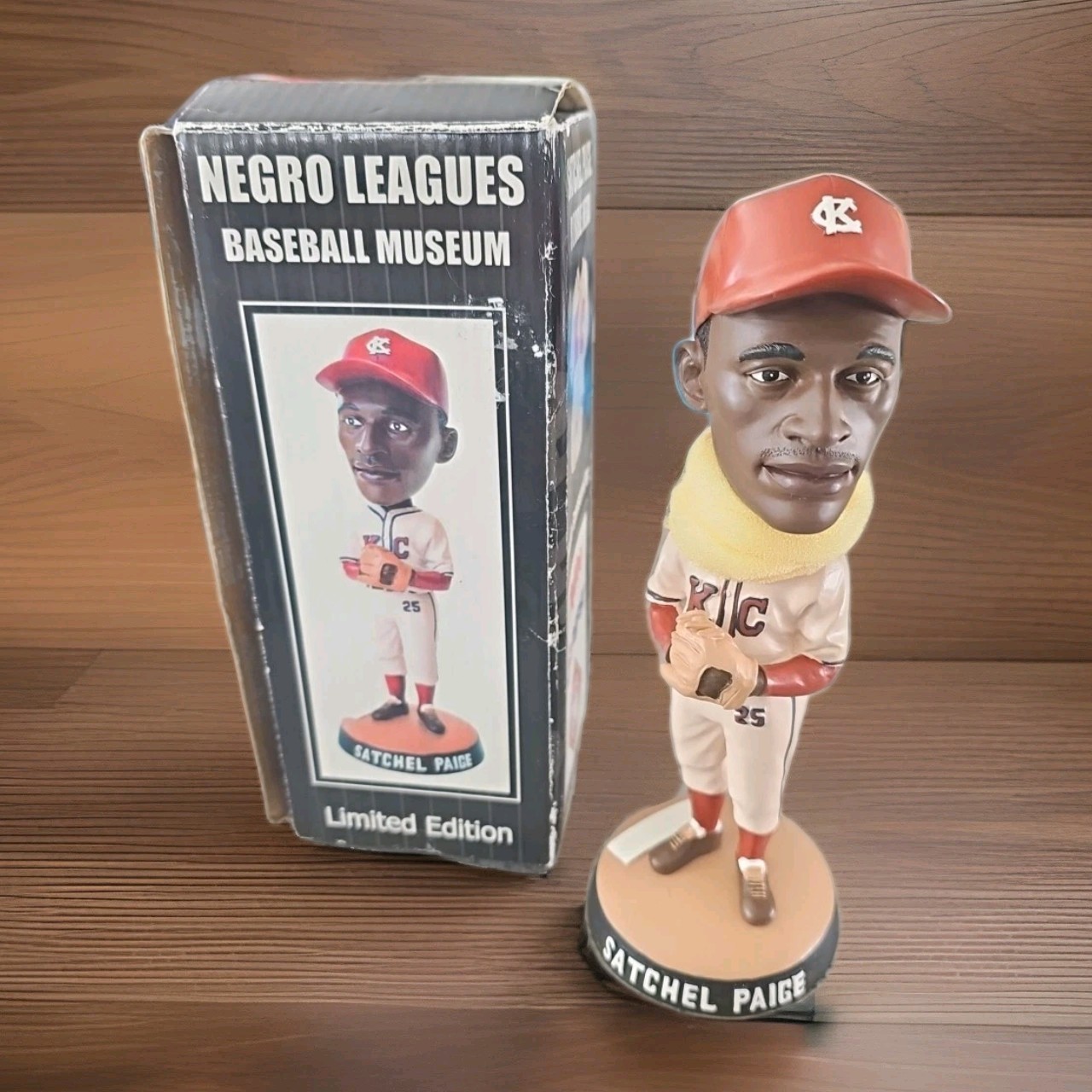 Negro League Baseball Museum Satchel Paige Bobble Head Limited Edition 2003 NIB