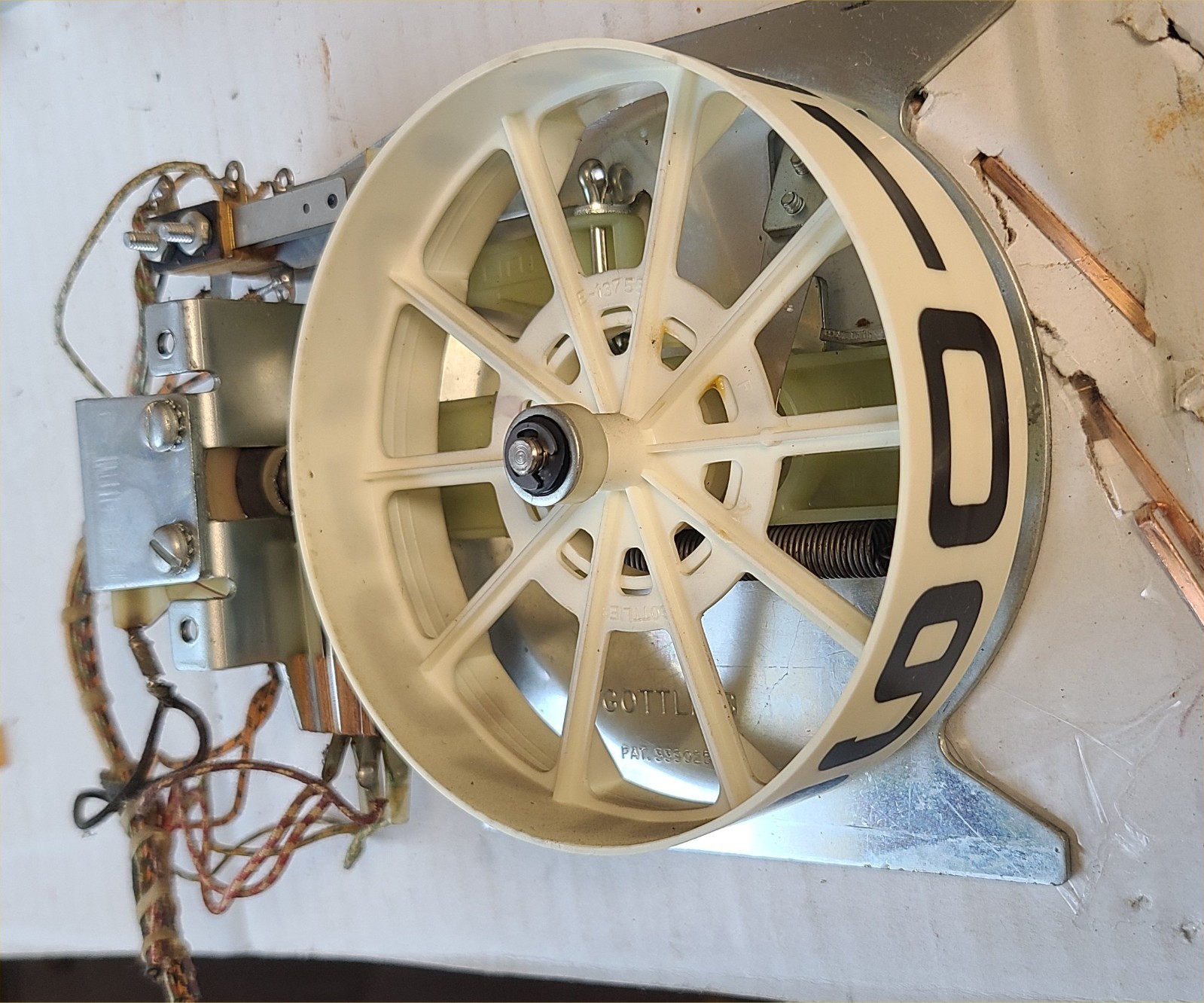 Gottlieb EM Big Indian Pinball Machine Decagon Score Reel 100 unit A-15259 coil