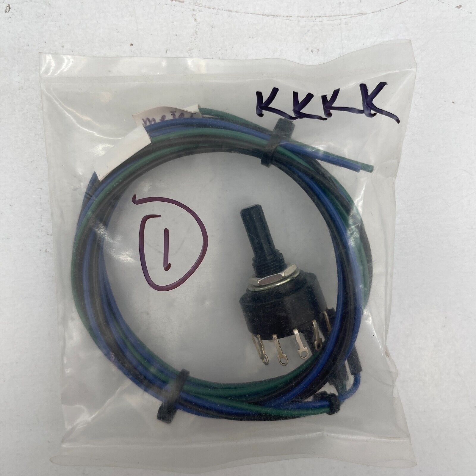 1 Pole 6 Way Rotary Switch 12V DC – Splined Shaft Solder Lug Terminals