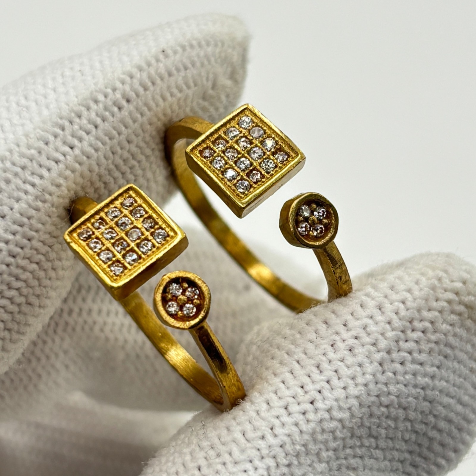 Minimalist Adjustable Gold Tone Square Halo Toe Rings White Stone Geometric Pair