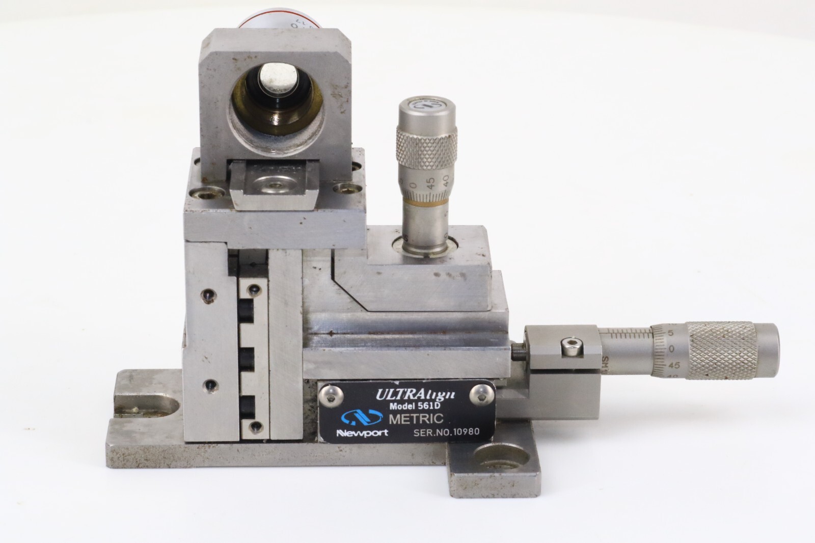 NEWPORT M-561D-YZ FIBER ALIGNMENT STAGE ULTRALIGN RIGHT-HANDED W/ MOUNT & LENS