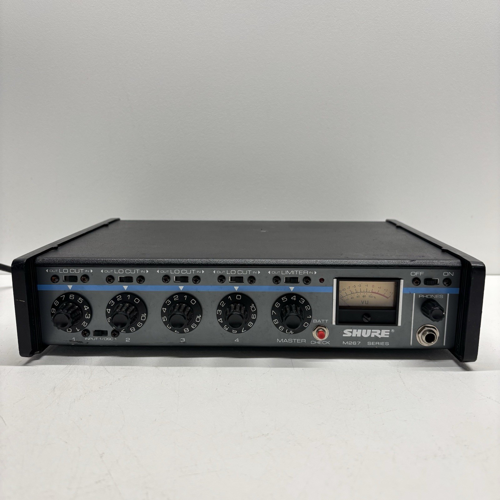 Shure M267 Series 4 Channel Professional Microphone Mixer - Untested - For Parts