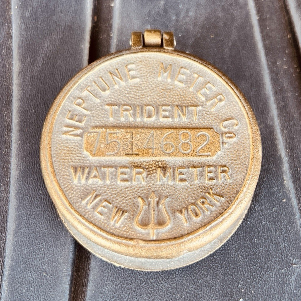 Neptune Meter Co. Trident Water Meter Round Metal trinket box MPN 7514682