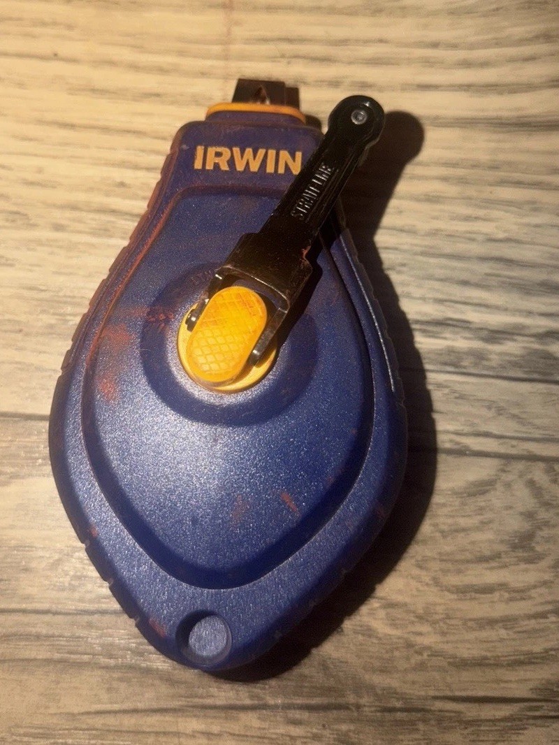 Irwin Strait-Line Blue Fast Retrieve Chalk Line Reel Speedline USED Chalk Box