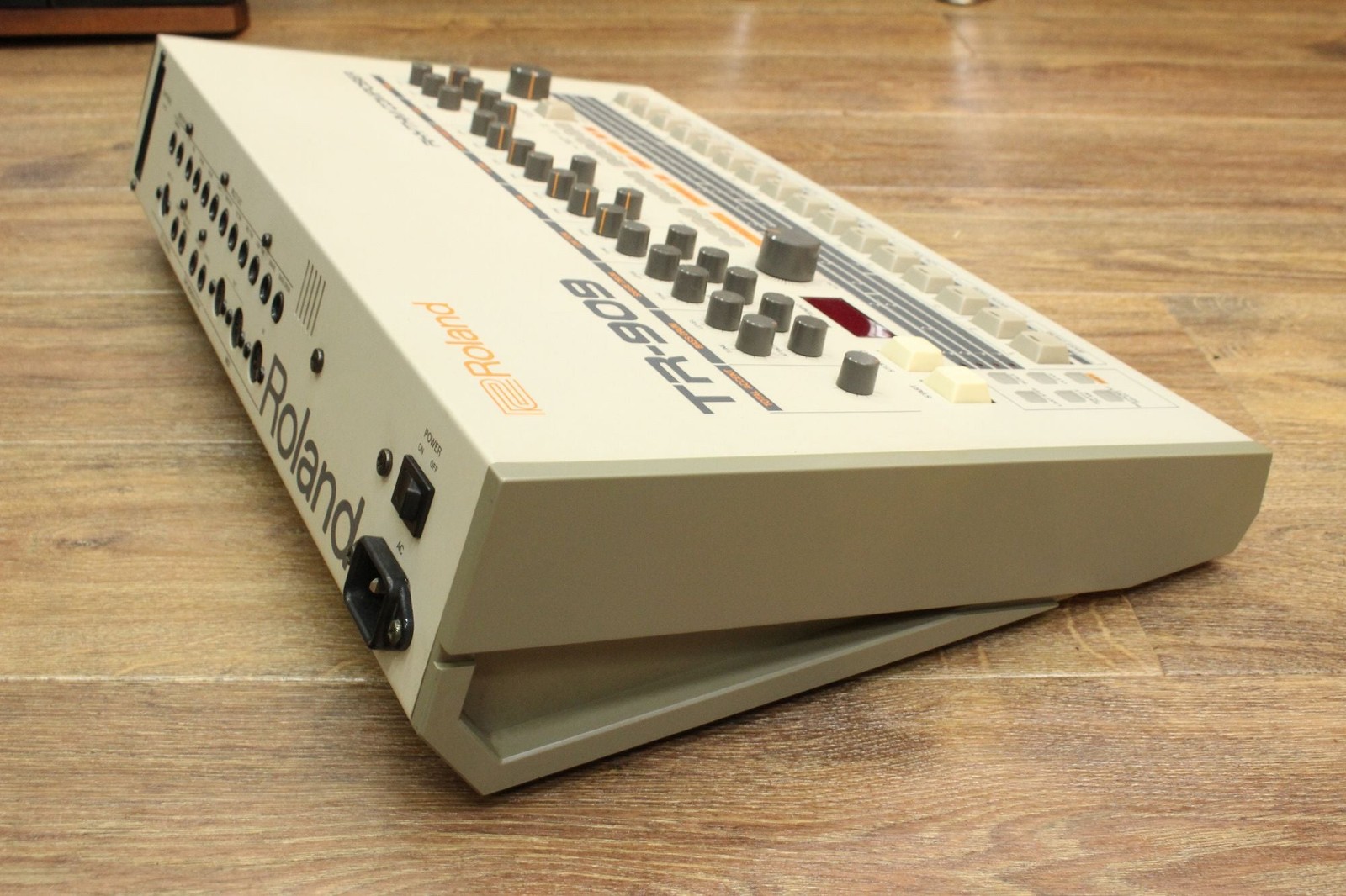 ROLAND TR-909 Rhythm Composer [360131]