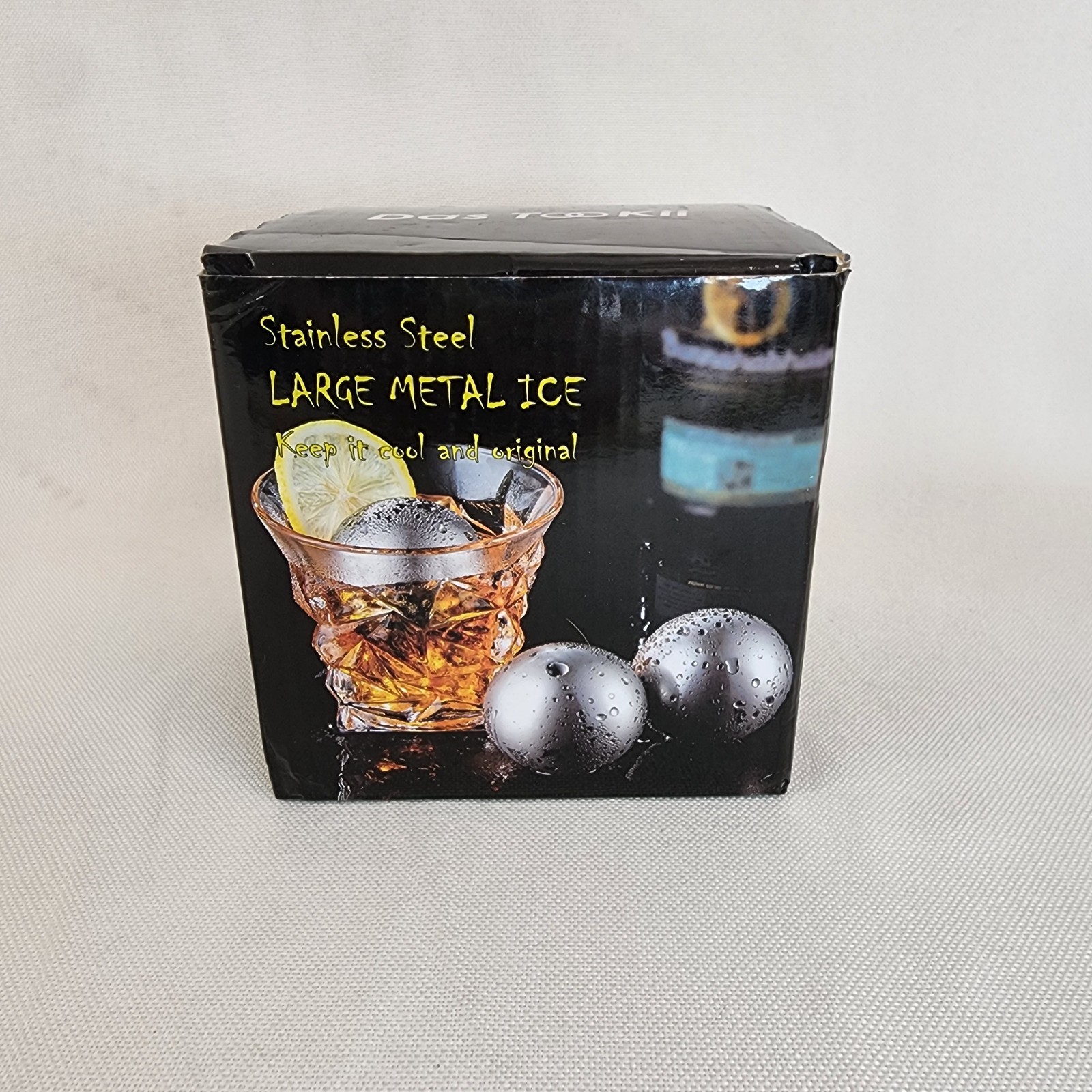 Das TooKii Whiskey Stone Gifts Set, Reusable Metal Ice Cubes, XL Set of 8 NIB