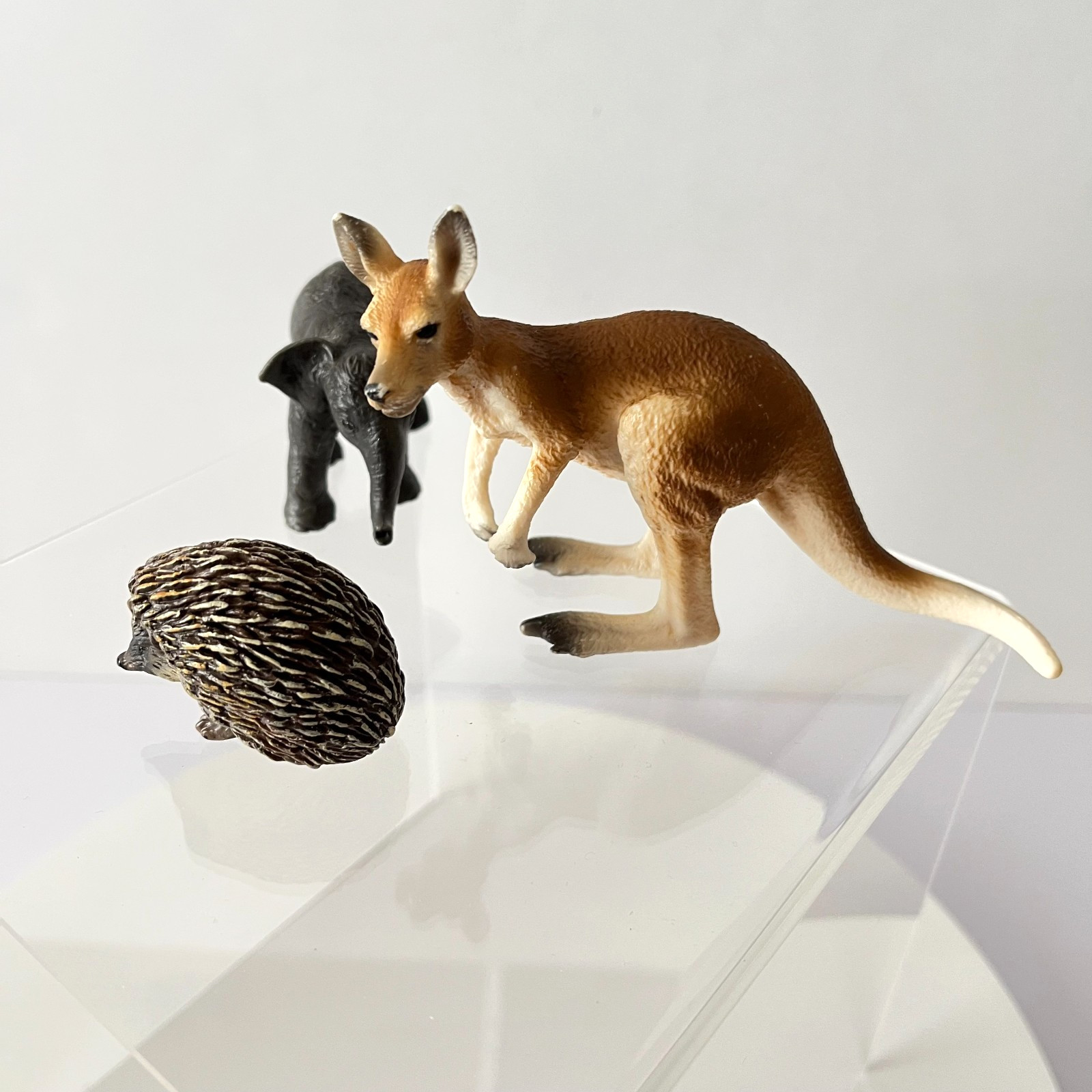 Schleich Wild Animals Toys Elephant Hedgehog Kangaroo Figures Diorama Lot 3