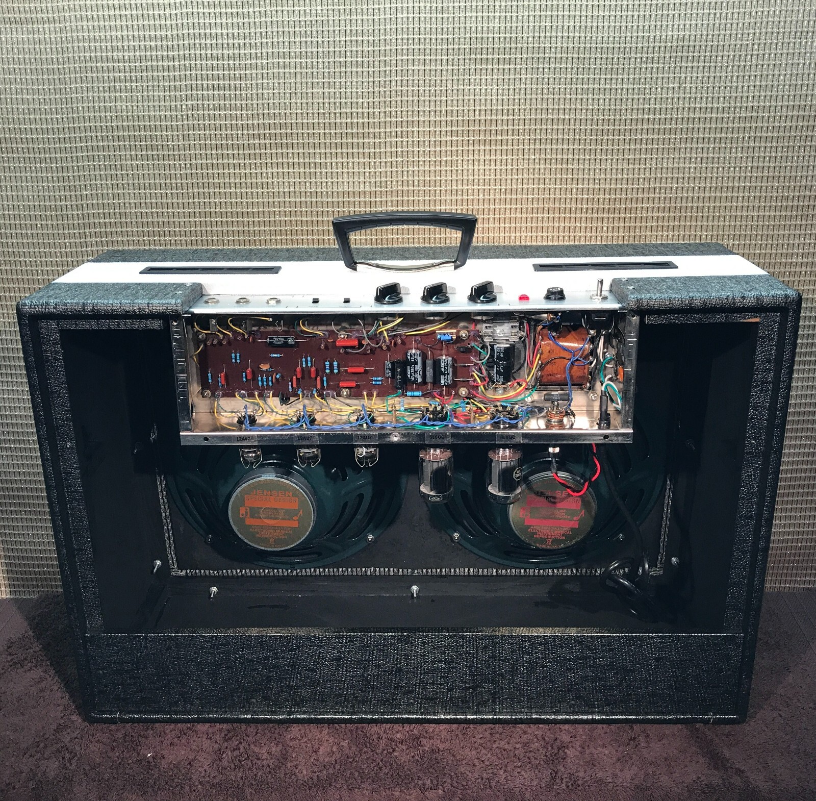 Univox 2x12 Custom Combo Guitar Amplifier (Amp) U-235
