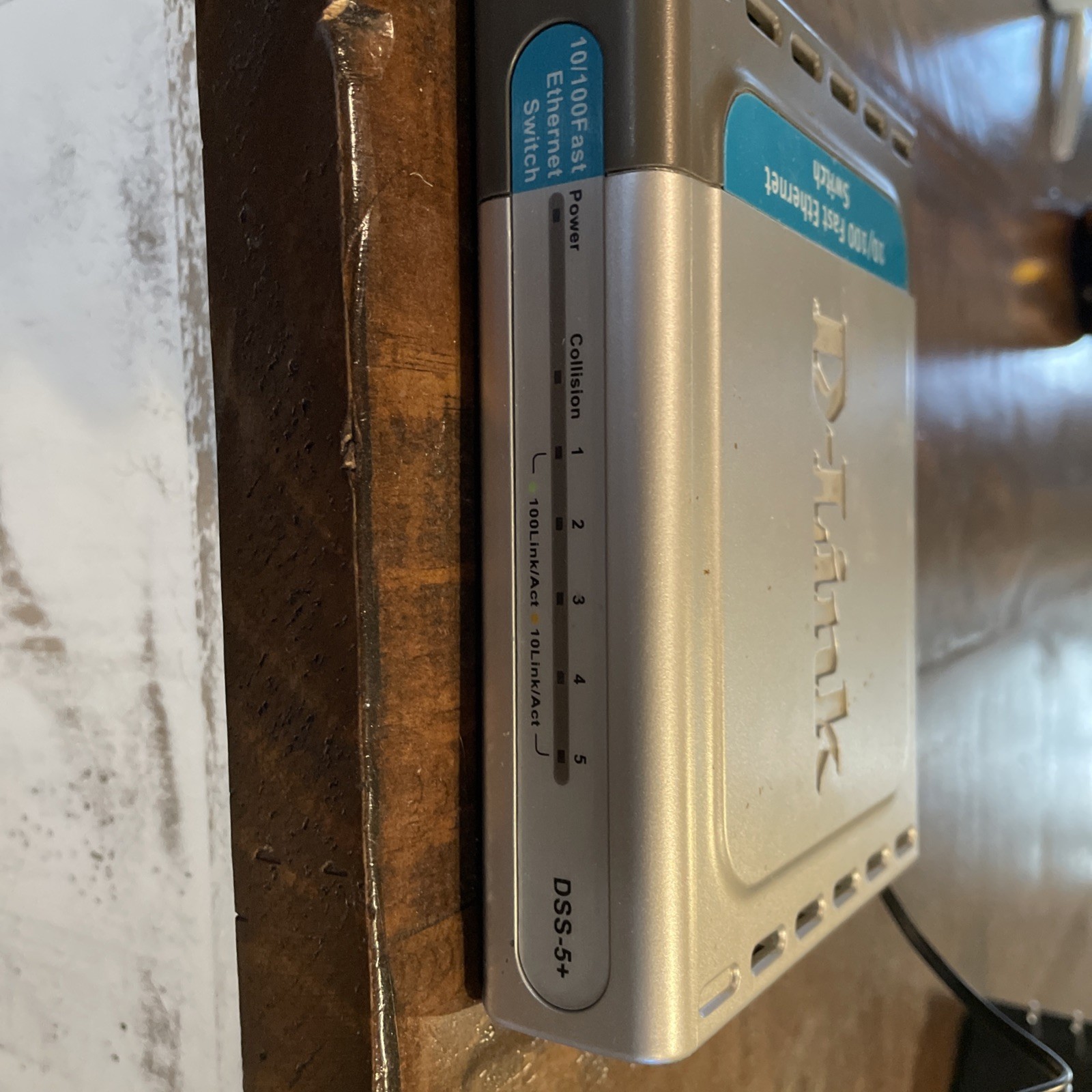 D Link 10/100 Fast Ethernet Switch 5-Port DSS-5+