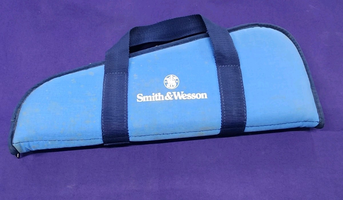 Bob Allen Smith & Wesson Blue Soft Pistol Case Size 18 Made in the USA Vintage