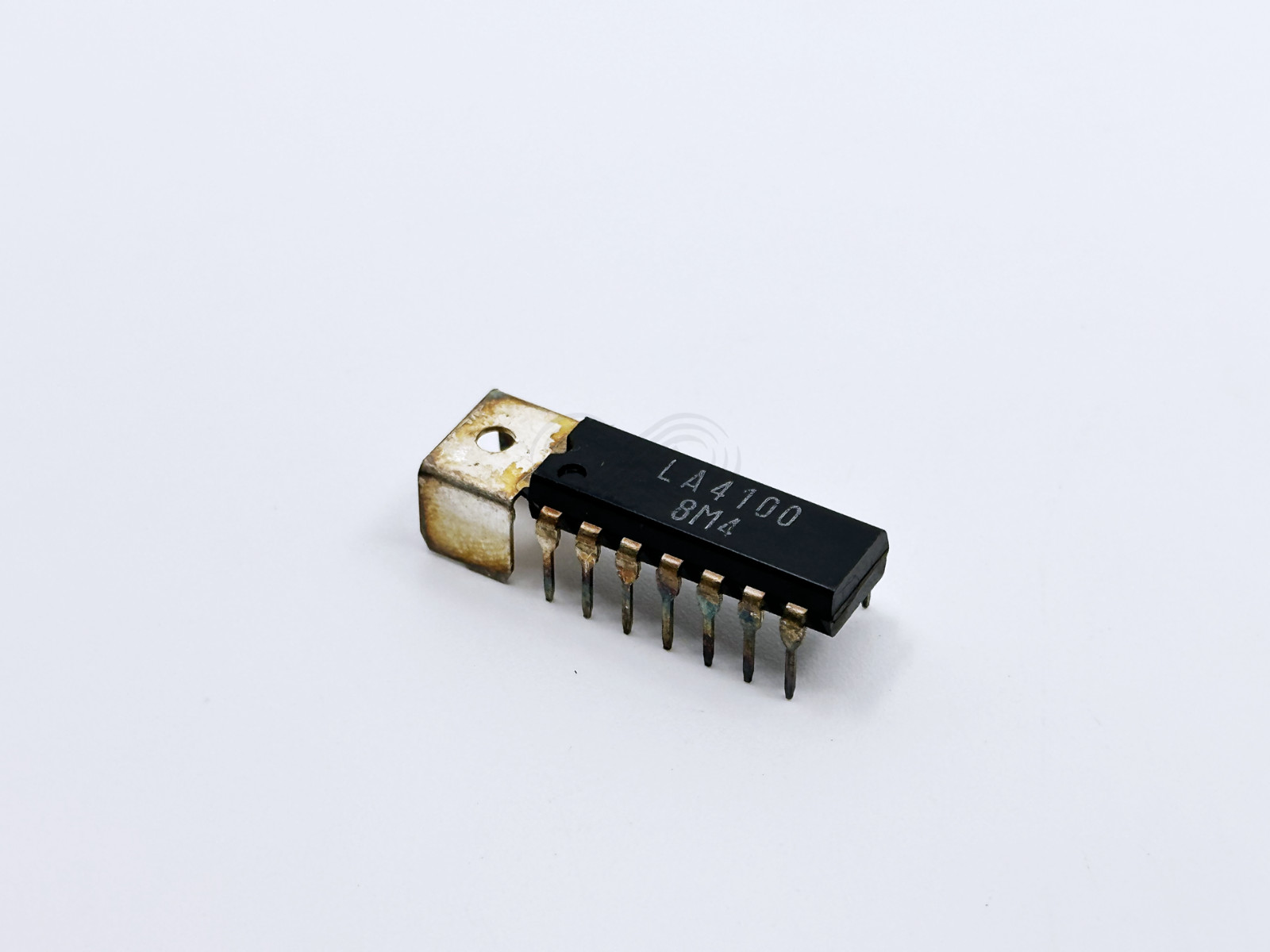 LA4100 Sanyo 2-Channel AF Power Amplifier 1.0W DIP-14