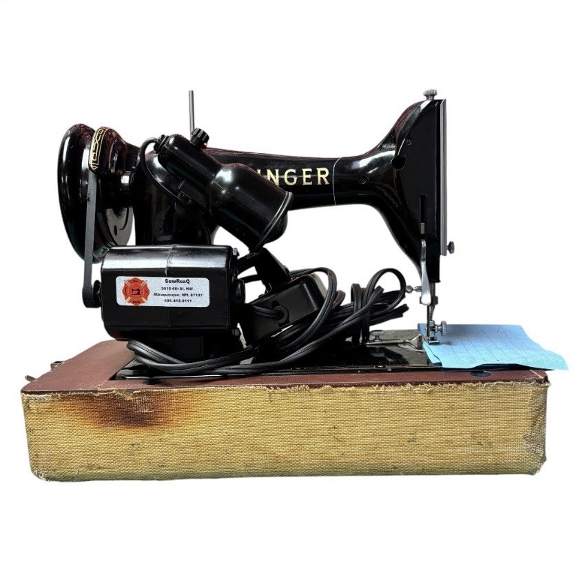 Vintage 1957 Singer Model 99K Sewing Machine W/ Case (Serviced)