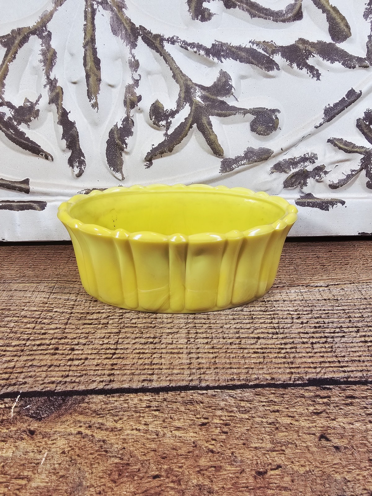 VTG Yellow Slag Glass Small Ruffle Top Planter, 6" X 3.25" X 2.5" Tall