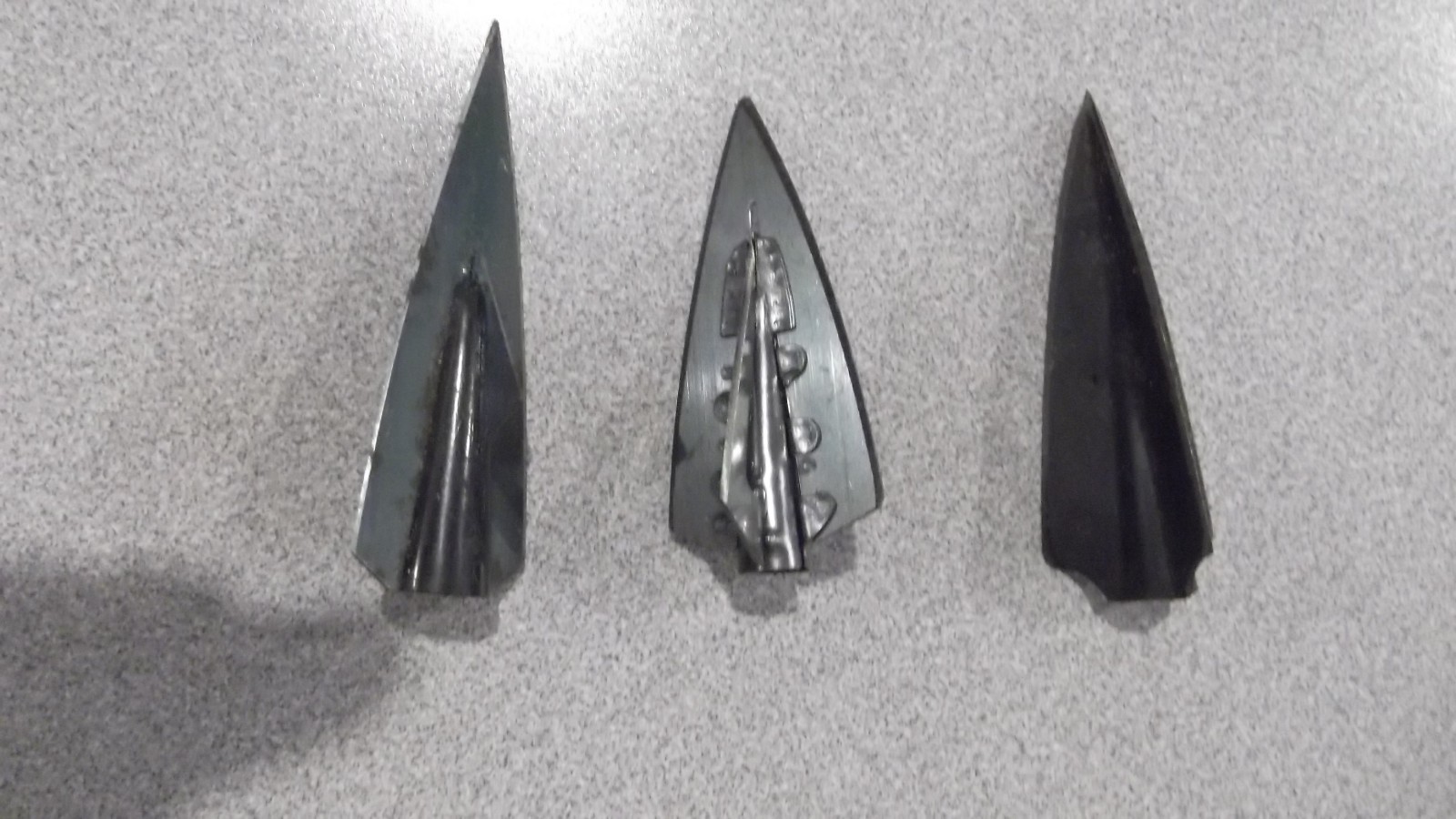 3 VINTAGE 1970'S ARROW BROAD HEADS